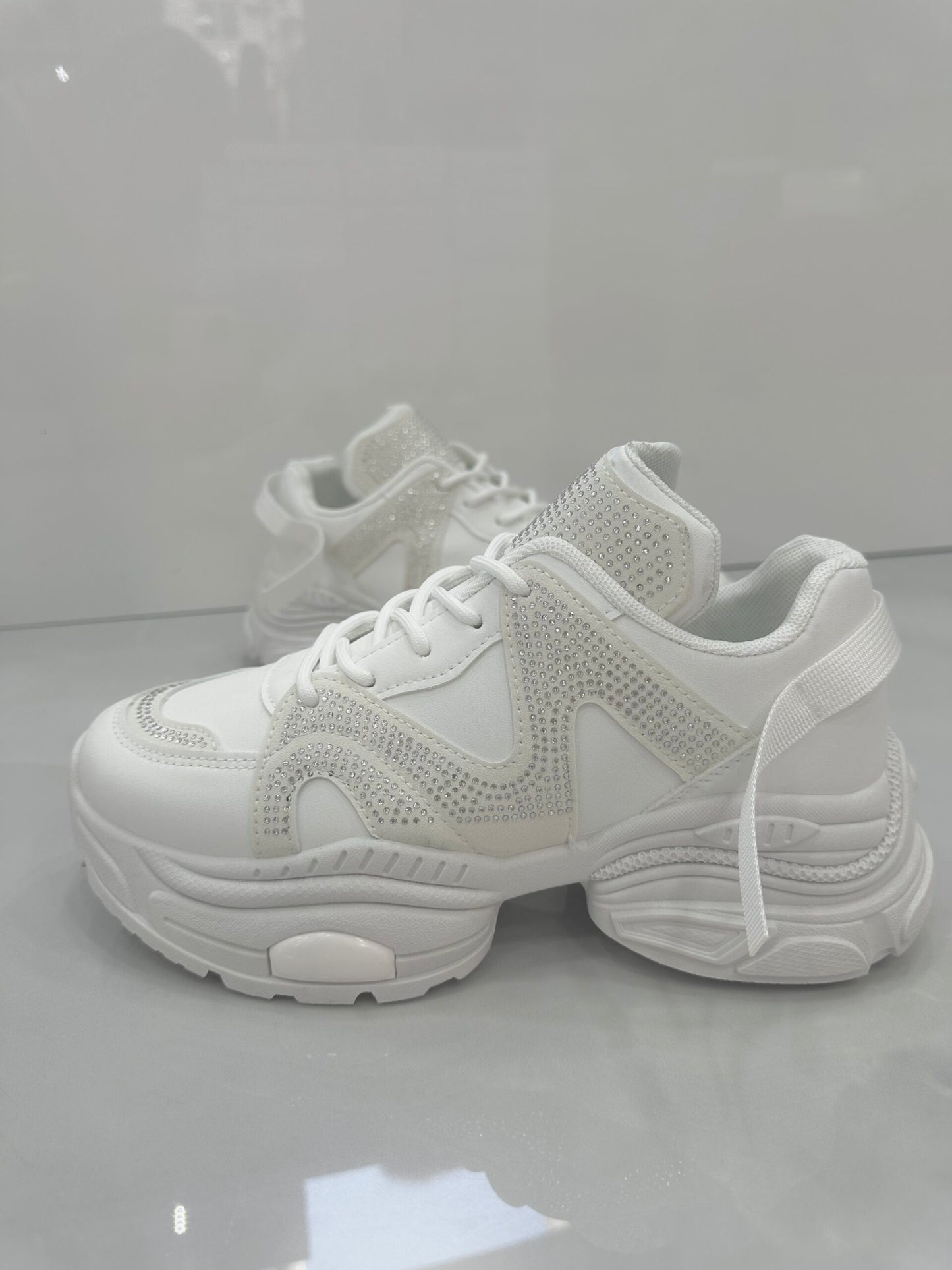 Sneaker Δίσολο με Τρακτερωτό Πάτο White/Strass