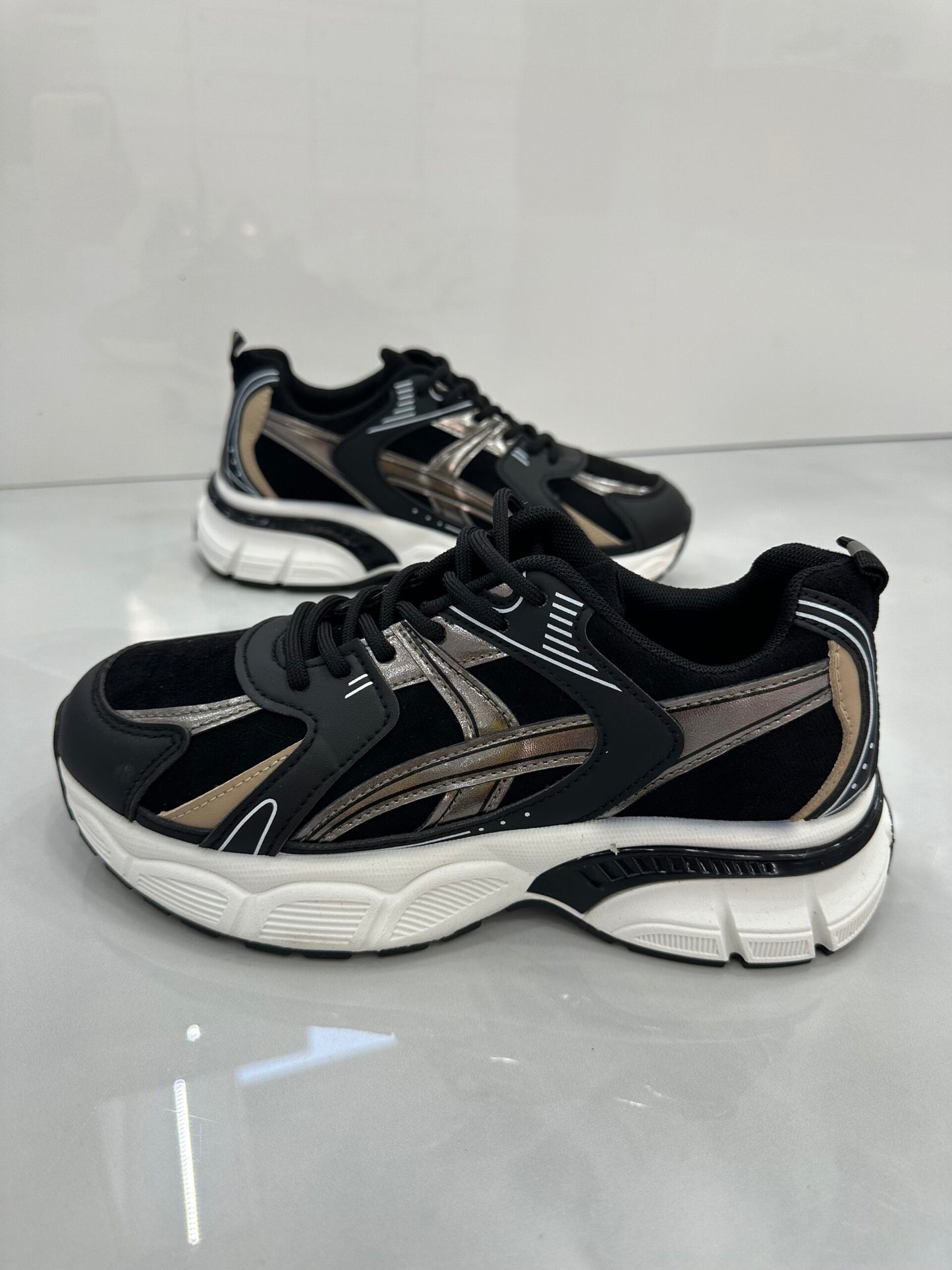 Sneaker με Αφρόσολα Black/Silver