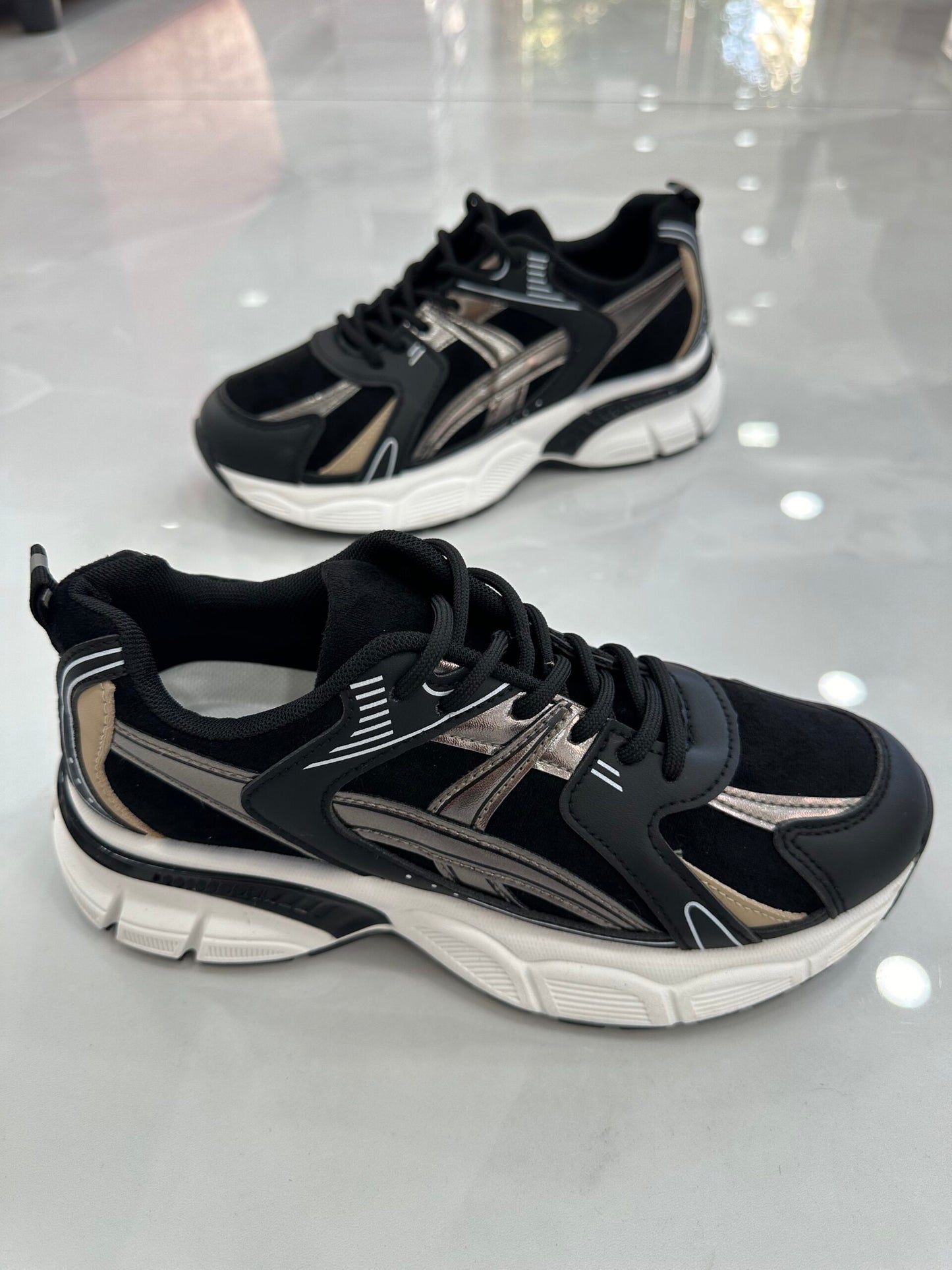 Sneaker με Αφρόσολα Black/Silver