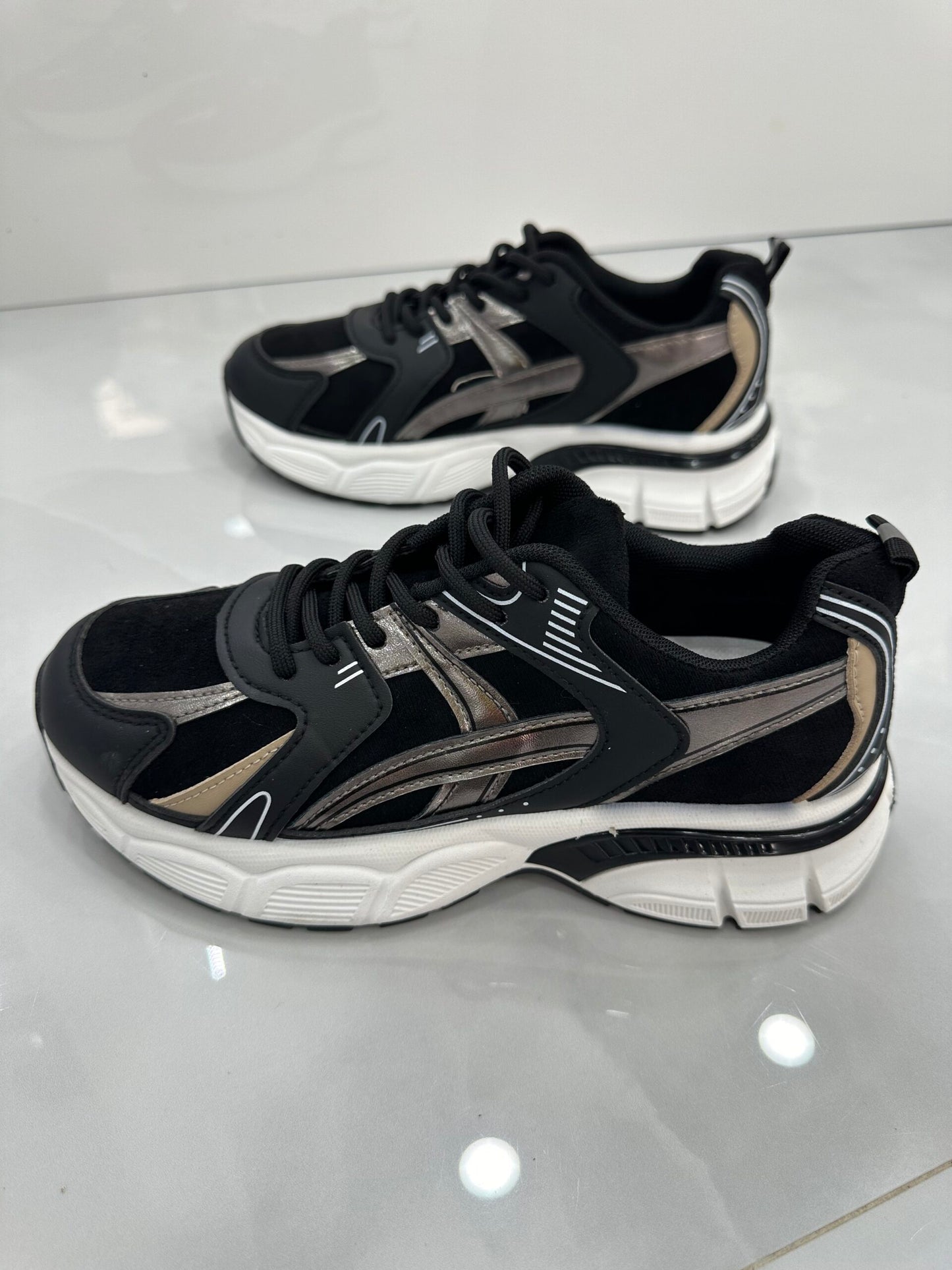Sneaker με Αφρόσολα Black/Silver