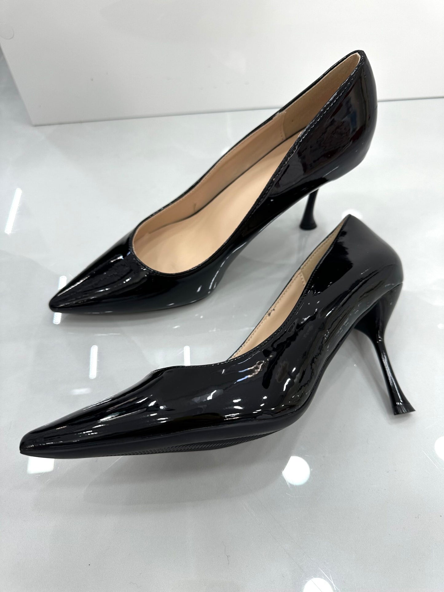 Modern Classic Γόβα με Λεπτό Τακούνι Λουστρίν Black
