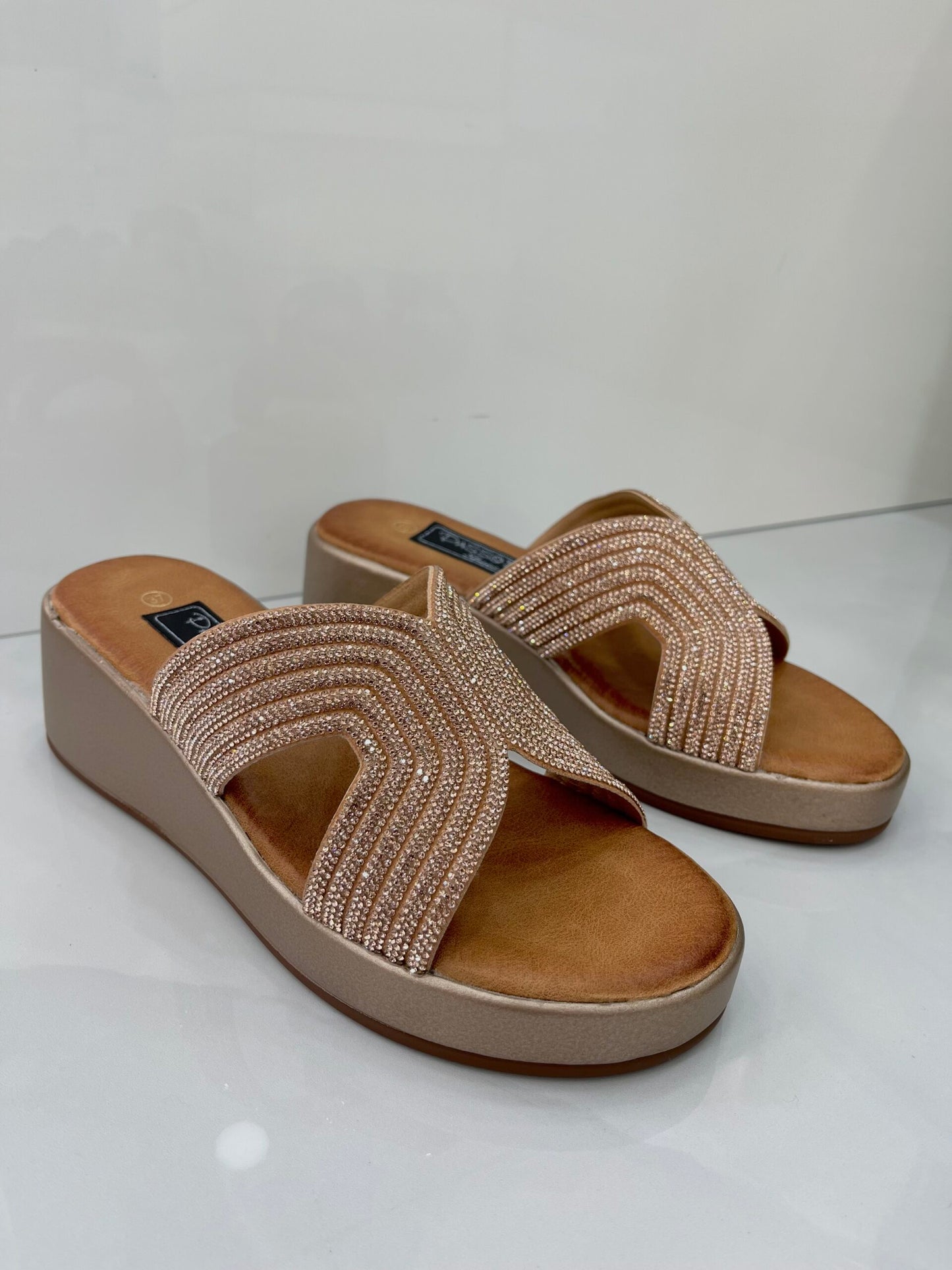 Flatform Παντόφλα με Strass Champagne