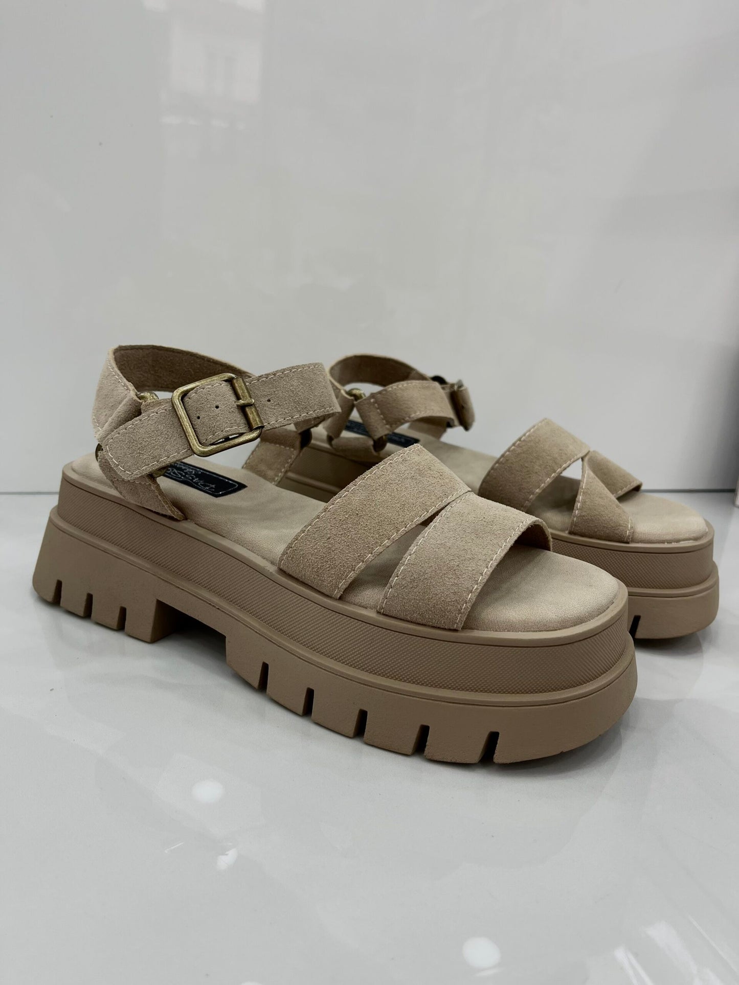 Τρακτερωτό Flatform με Λουράκια Beige
