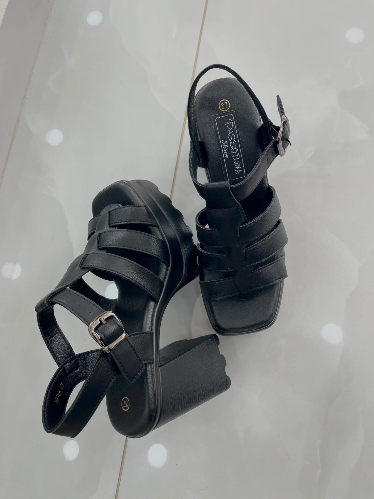 Ψηλό Πέδιλο με Τρακτερωτό Τακούνι Black