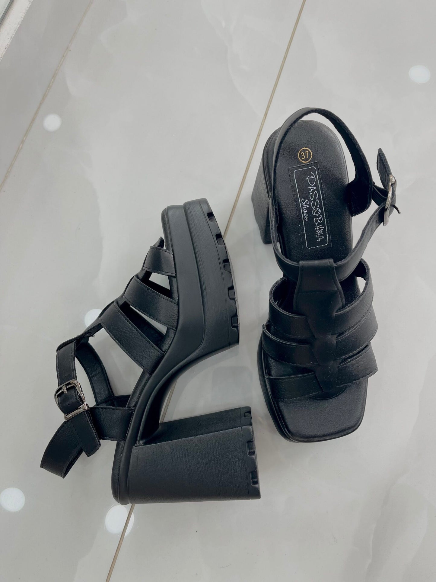 Ψηλό Πέδιλο με Τρακτερωτό Τακούνι Black