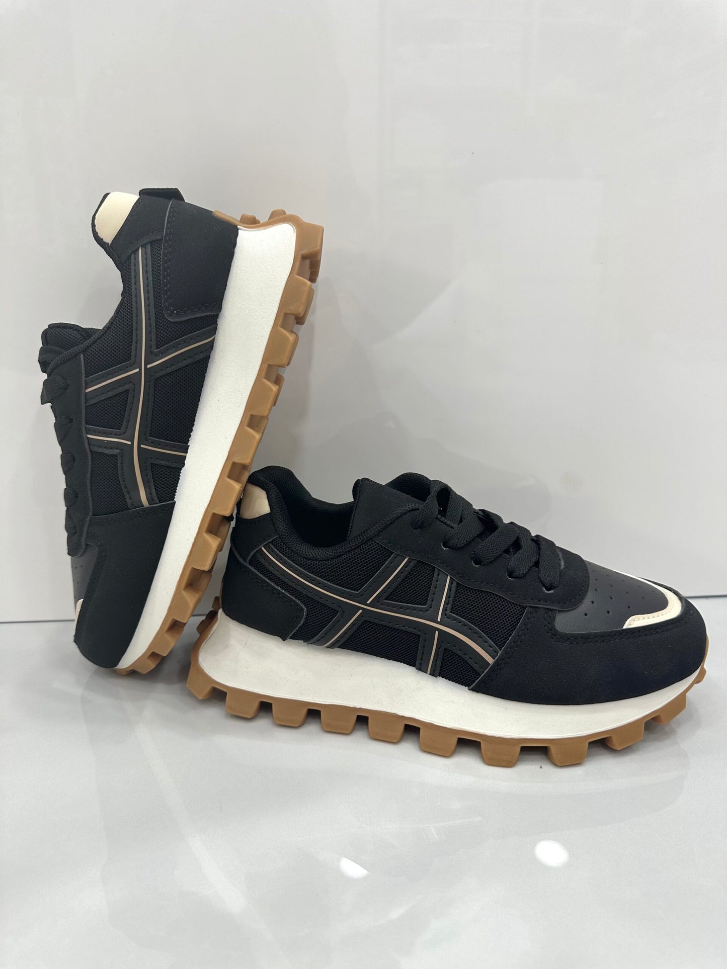 Sneaker Τρακτερωτό Black/White