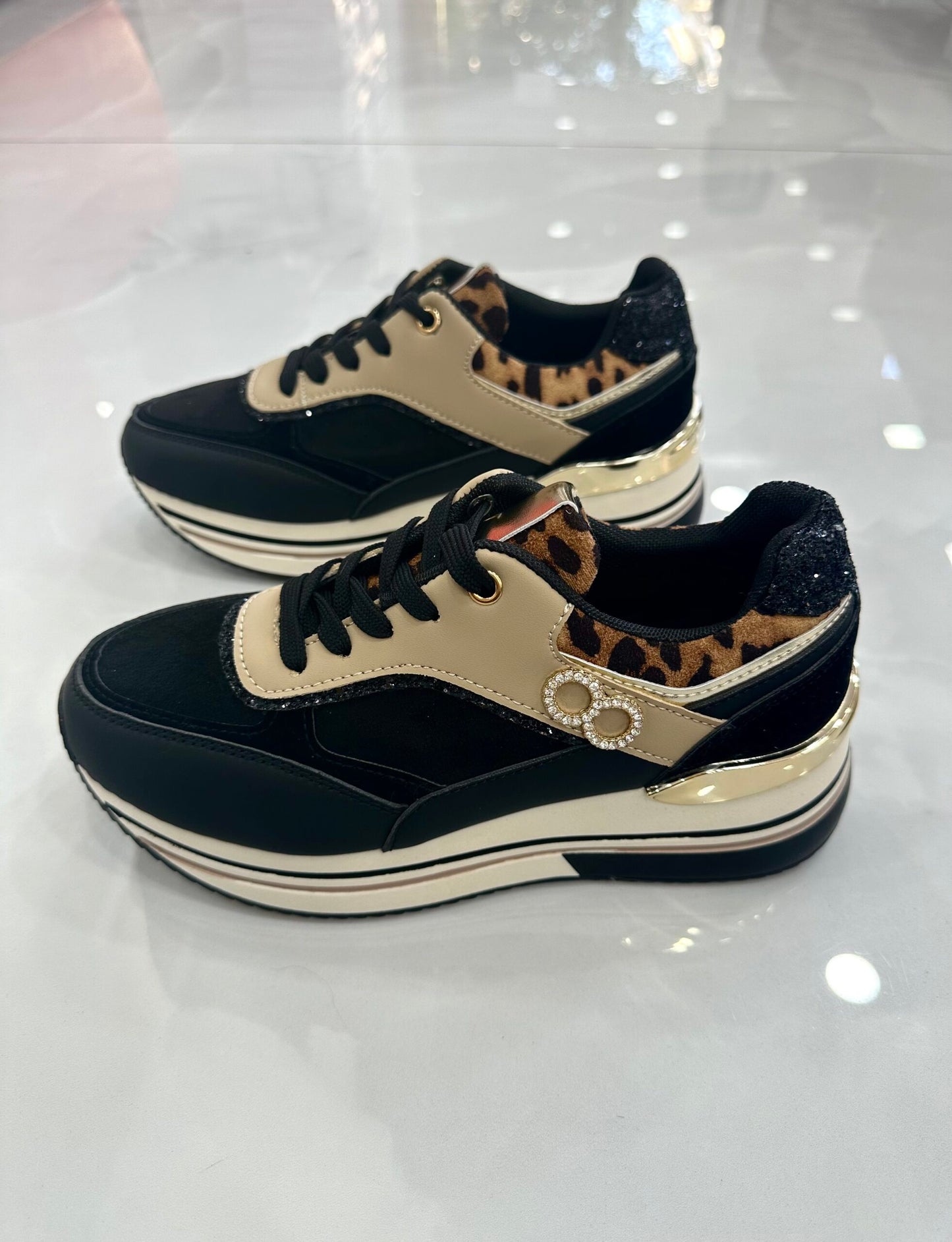 Sneaker με Υπερυψωμένο Πάτο και Leopard Λεπτομέρειες Black