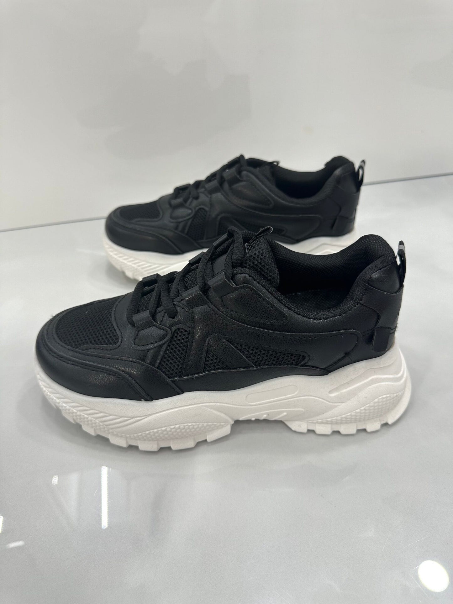 Classic Modern Sneaker Δίσολο Black/White