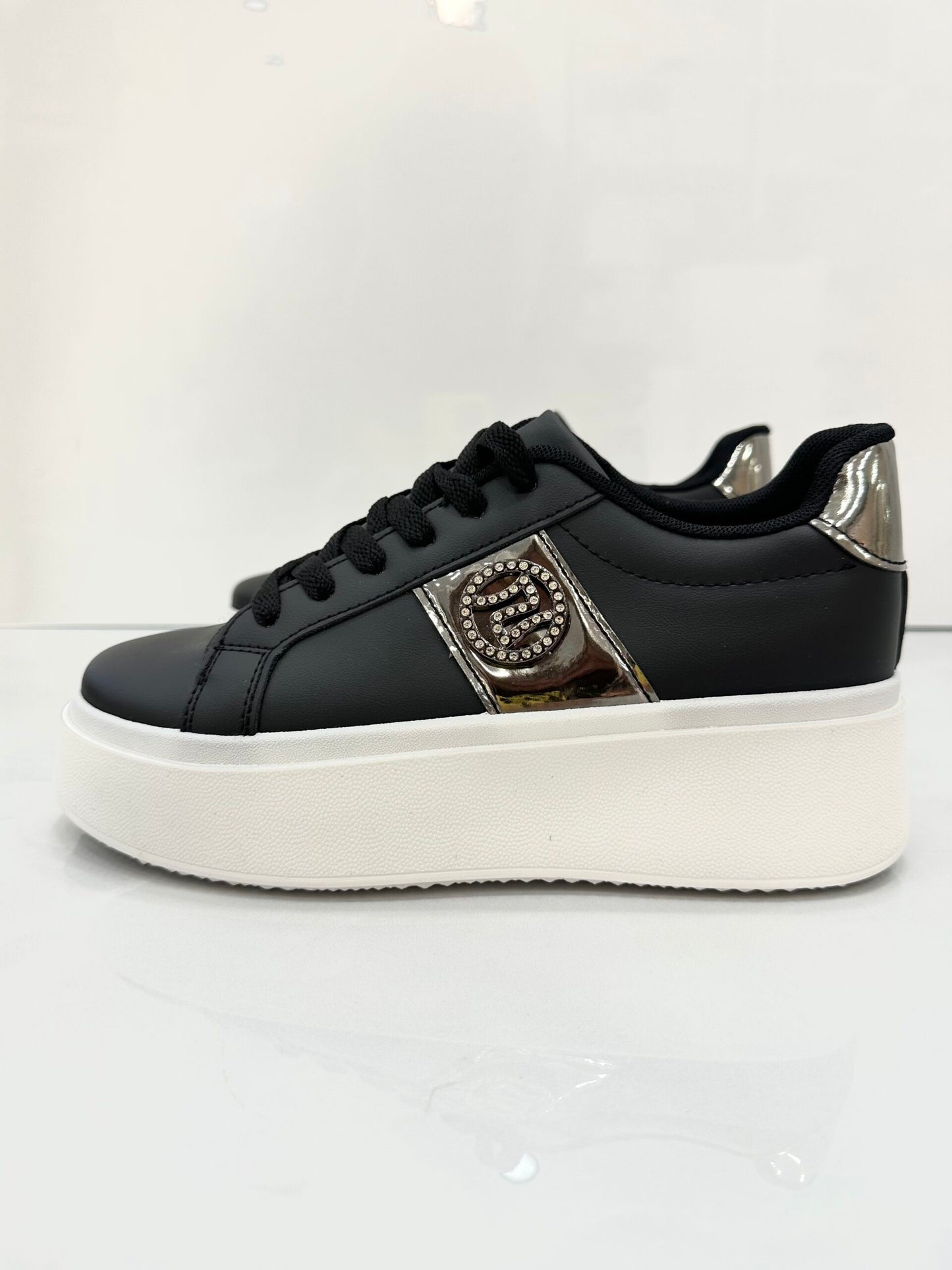 Sneaker Δίσολο με Ασημί Λεπτομέρειες Black