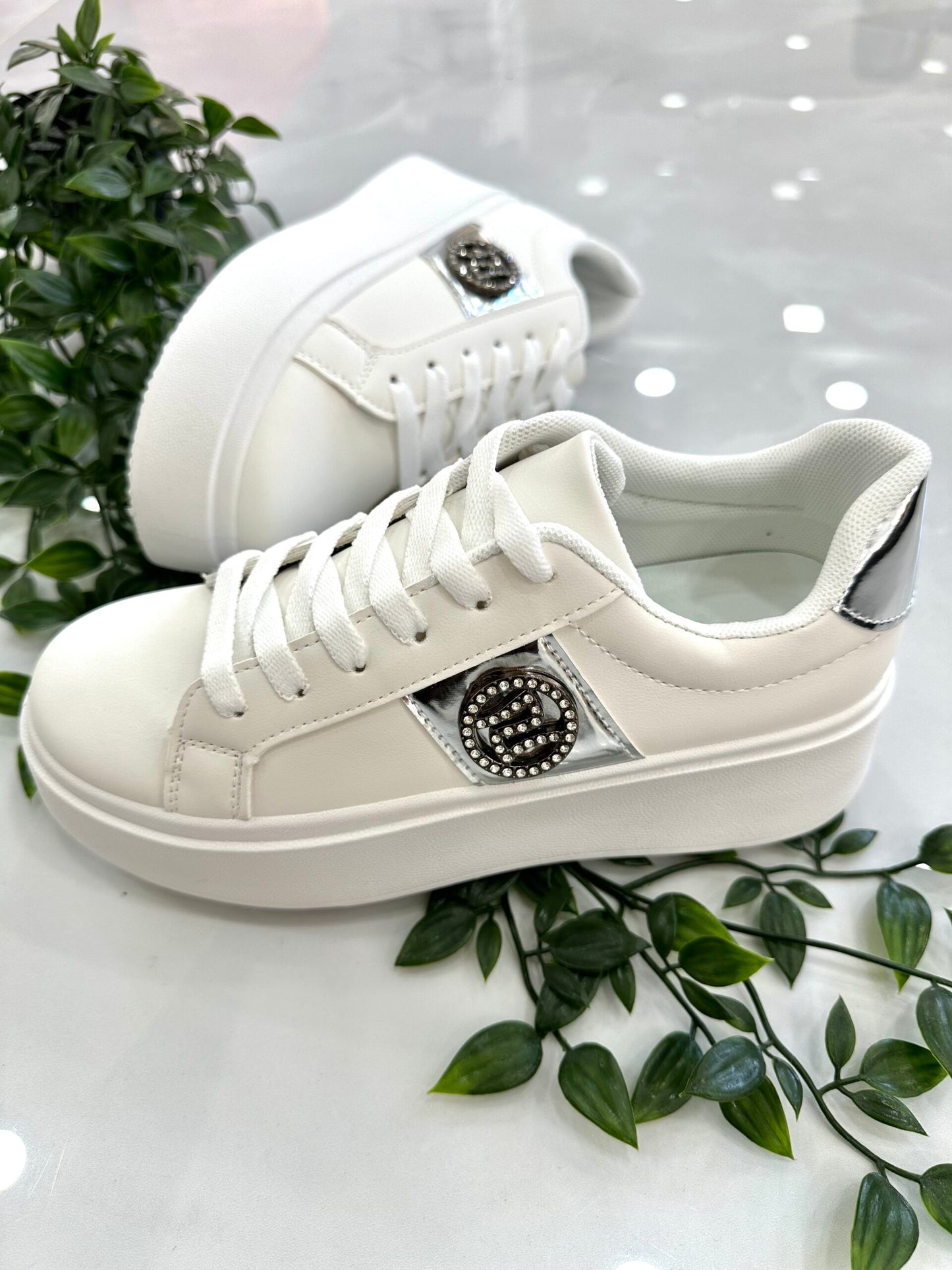 Sneaker Δίσολο με Ασημί Λεπτομέρειες White