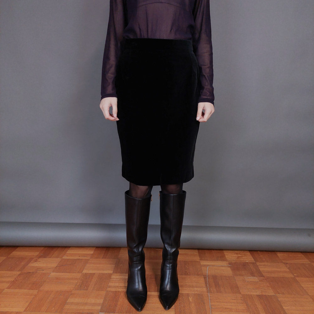 VIN-SKI-32929 Vintage βελουτέ φούστα μαύρη M