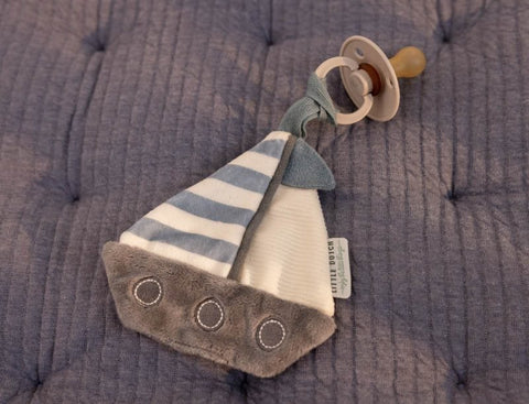 Little Dutch Υφασμάτινο πανάκι παρηγοριάς βαρκάκι  Sailors Bay LD8618