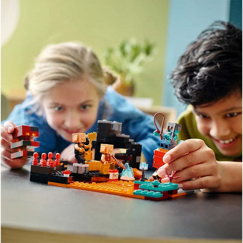 Lego Minecraft Nether 2022 για 8+ ετών