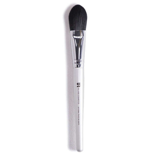 Essential foundation brush
