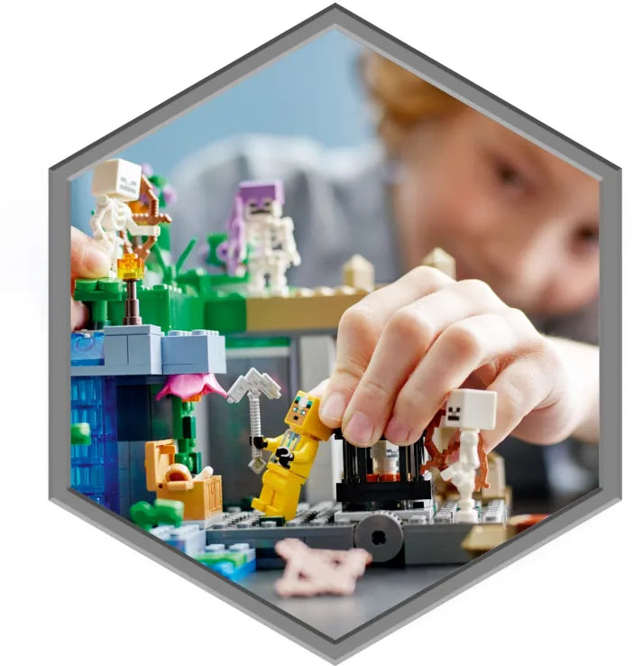 LEGO Minecraft The Skeleton Dungeon