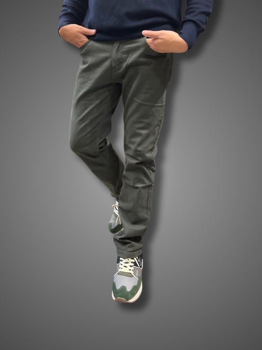 Παντελόνι ανδρικό σε κανονική εφαρμογή