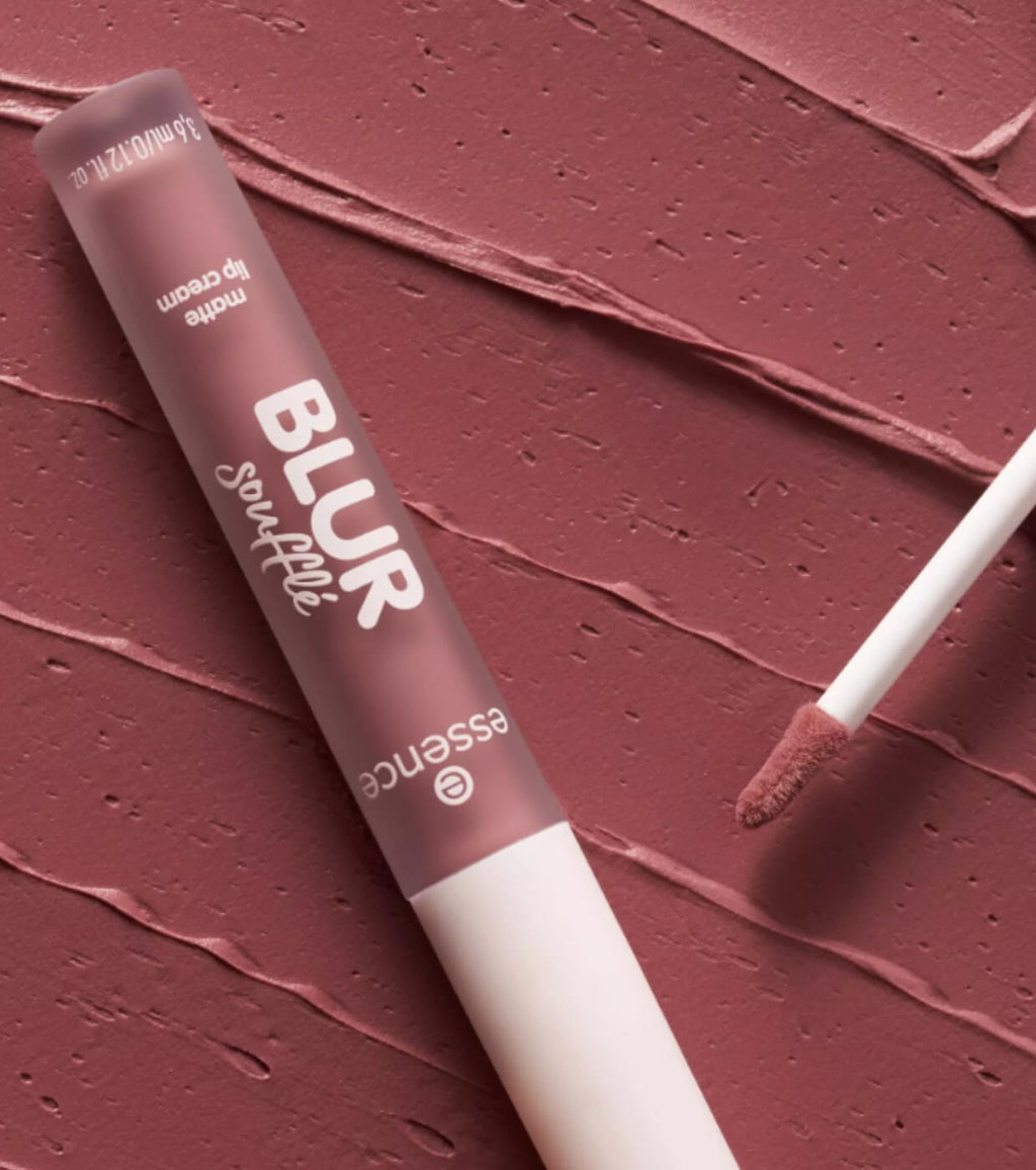 Blur Soufflé Matte Lip Cream - Υγρό κραγιόν 3.6 ml | Essence