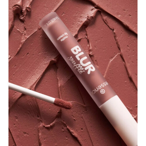 Blur Soufflé Matte Lip Cream - Υγρό κραγιόν 3.6 ml | Essence