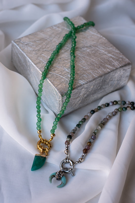 "emerald charmer" γυναικείο κολιέ λαιμού με αχάτη