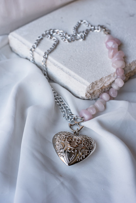 "pink fiesta" κολιέ με σκαλιστή καρδιά