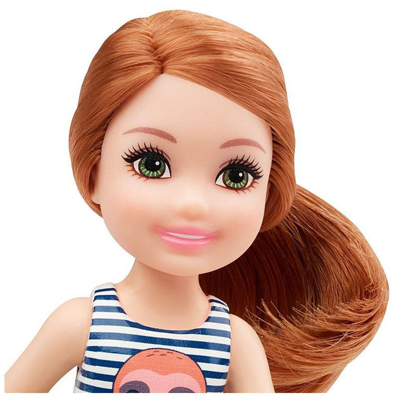 Mattel Barbie Club Chelsea: Κοκκινομάλλα Κοριτσάκι Με Μπλουζάκι Βραδύποδας DWJ33 / GHV66