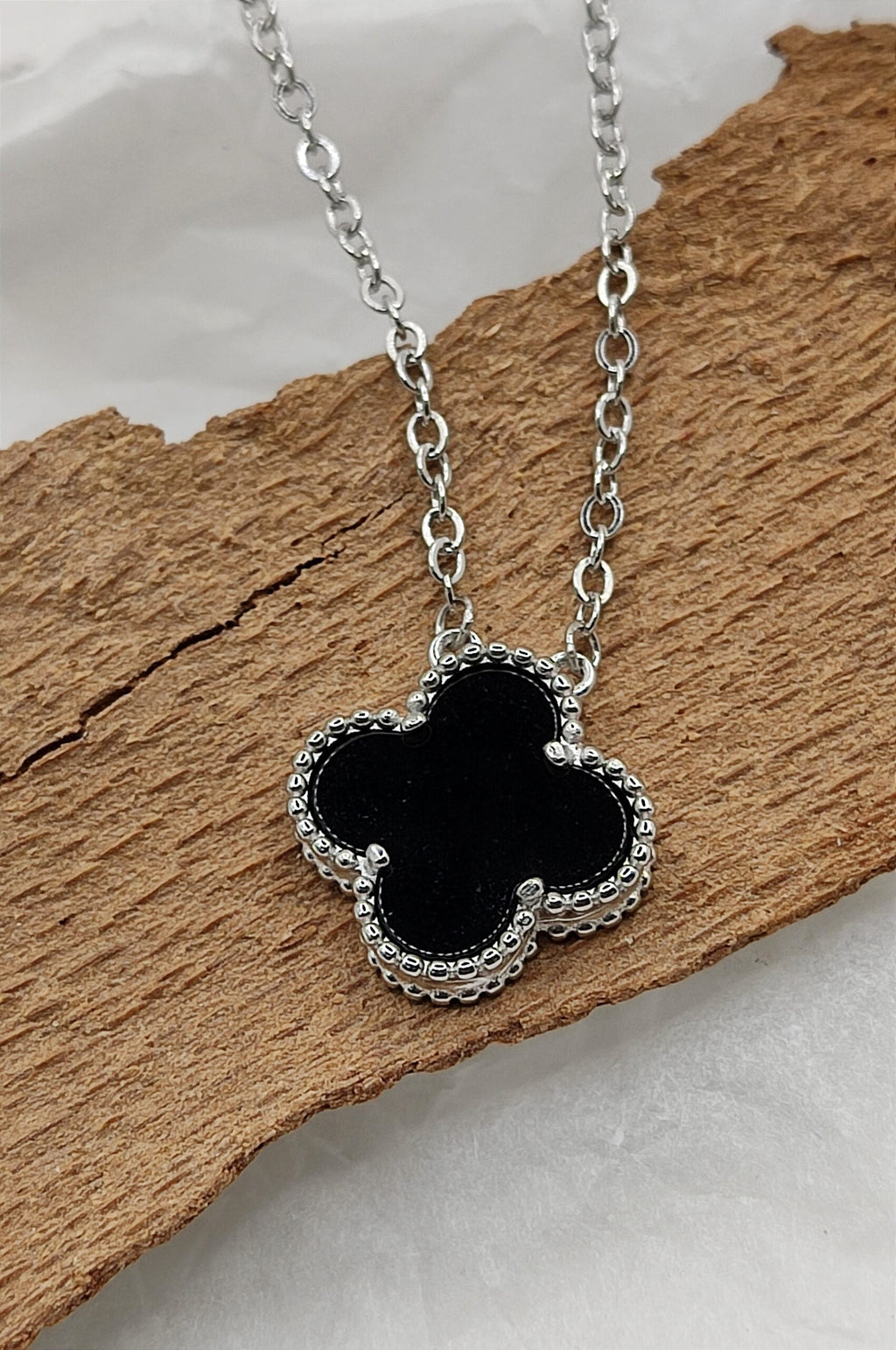 Κολιέ τύπου van cleef από ασήμι 925 επιπλατινωμένο με μαύρο όνυχα