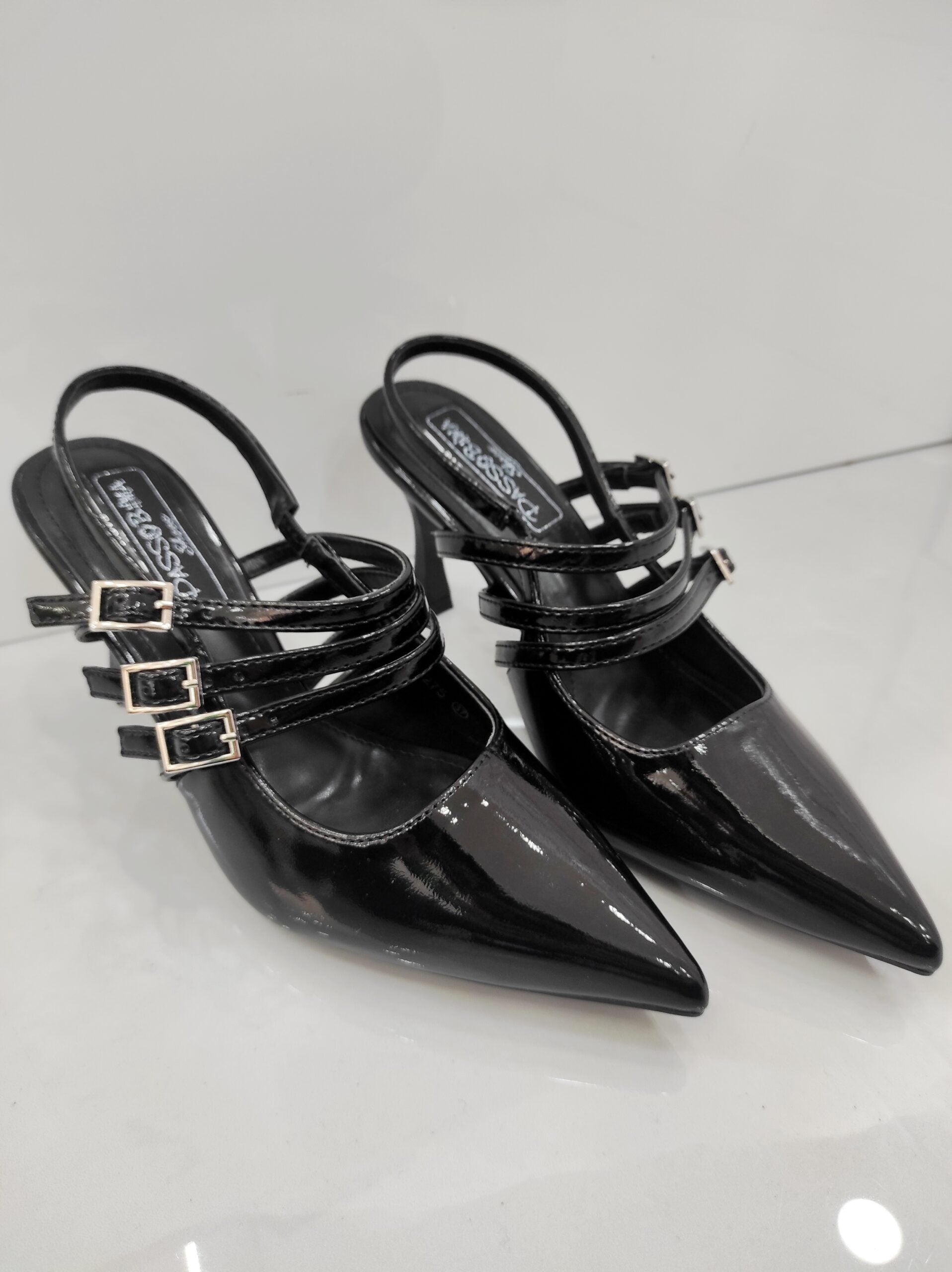 Λουστρίν Γόβα με Λουράκια Black