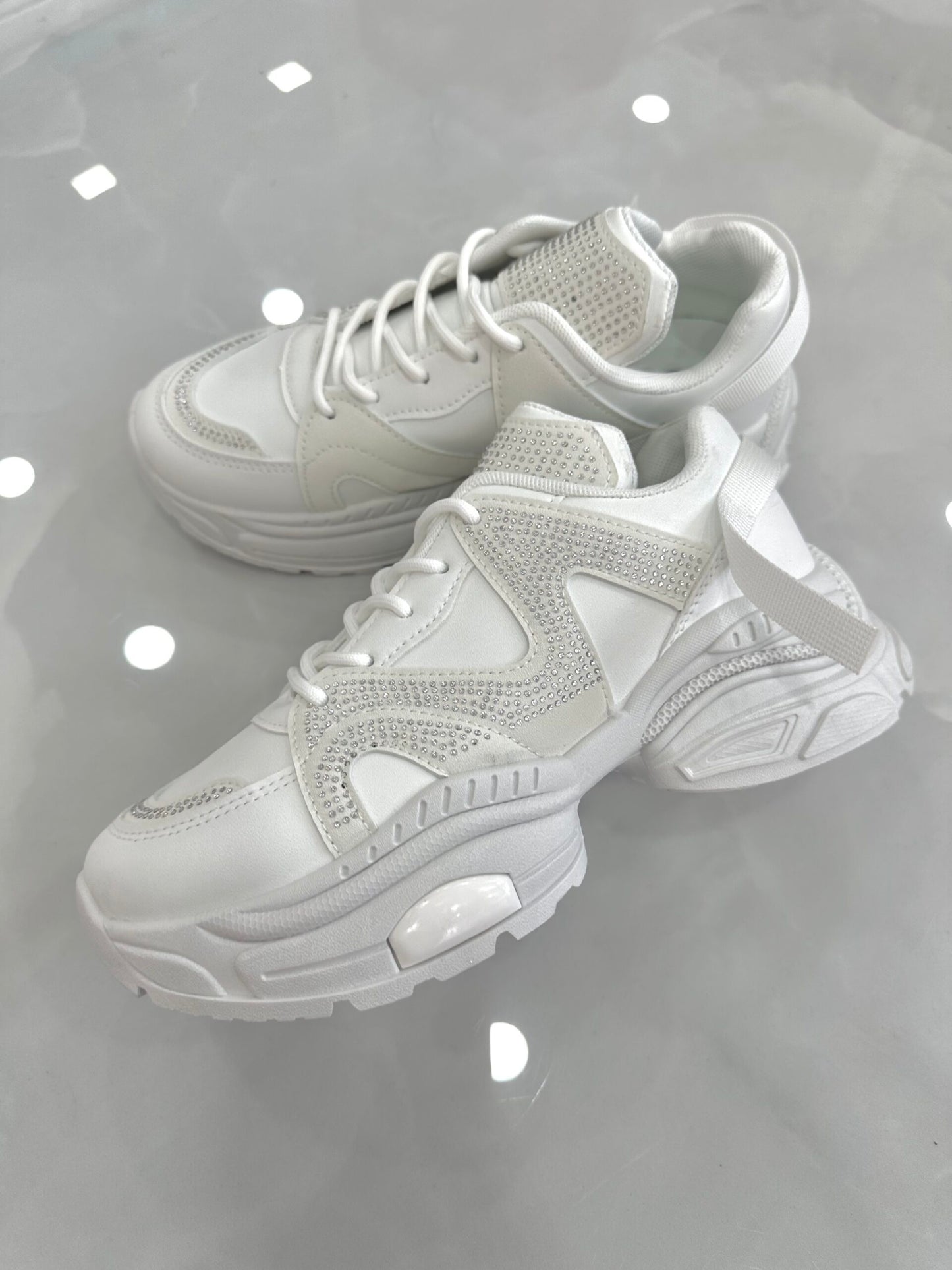 Sneaker Δίσολο με Τρακτερωτό Πάτο White/Strass