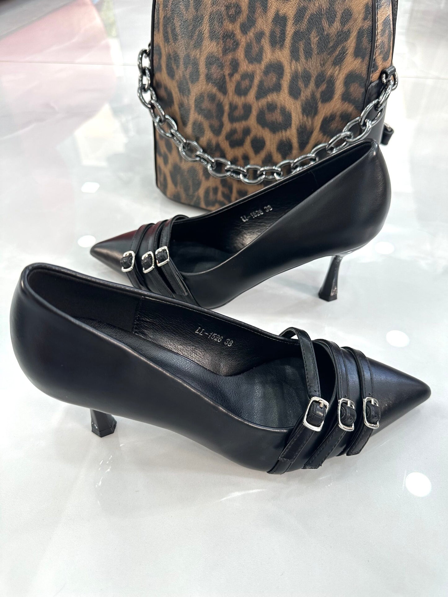 Γόβα Ψηλό Τακούνι με Ζωνάκια AllBlack