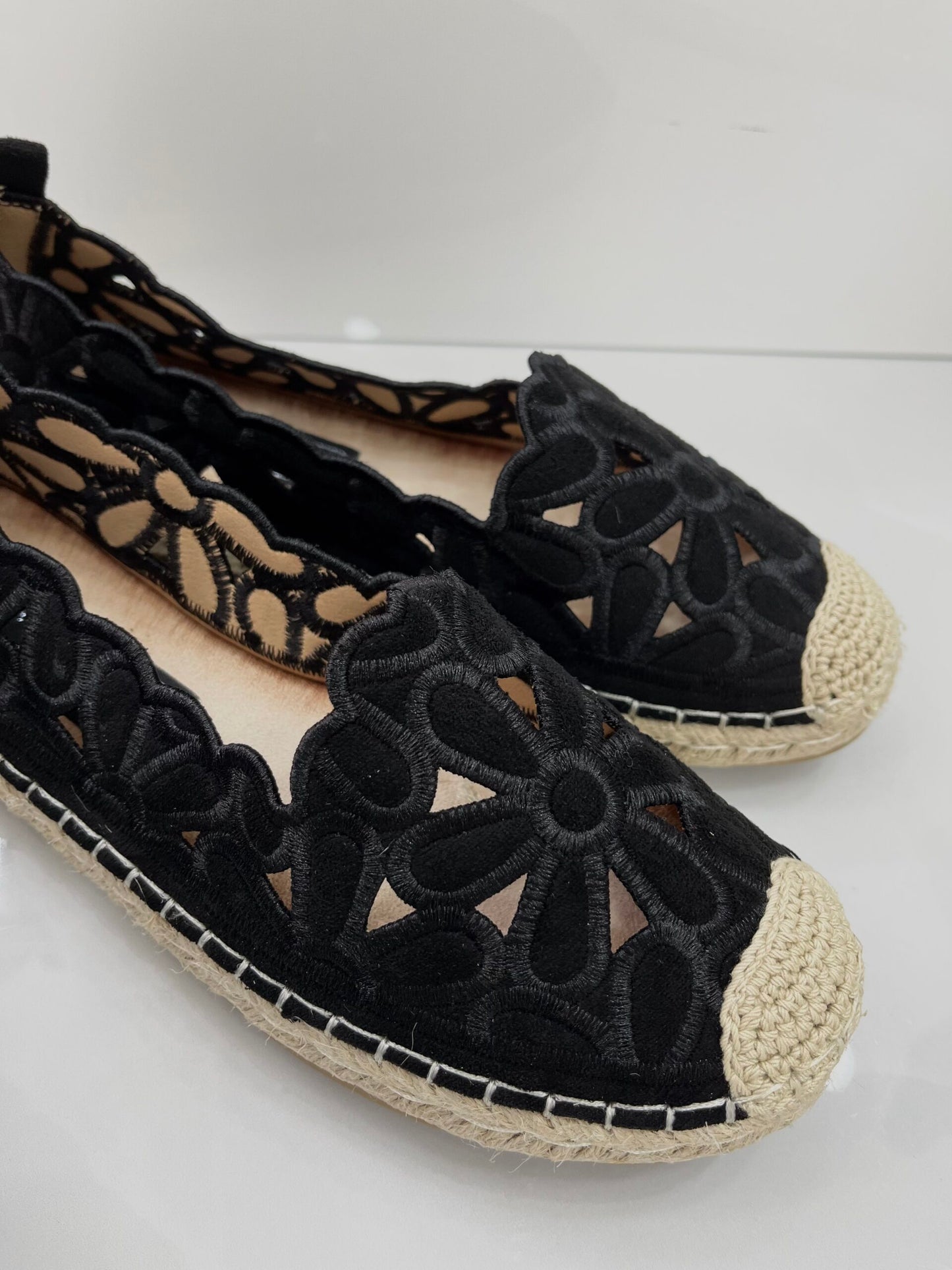 Flat Espadrilles με Διάτρητο Σχέδιο Black