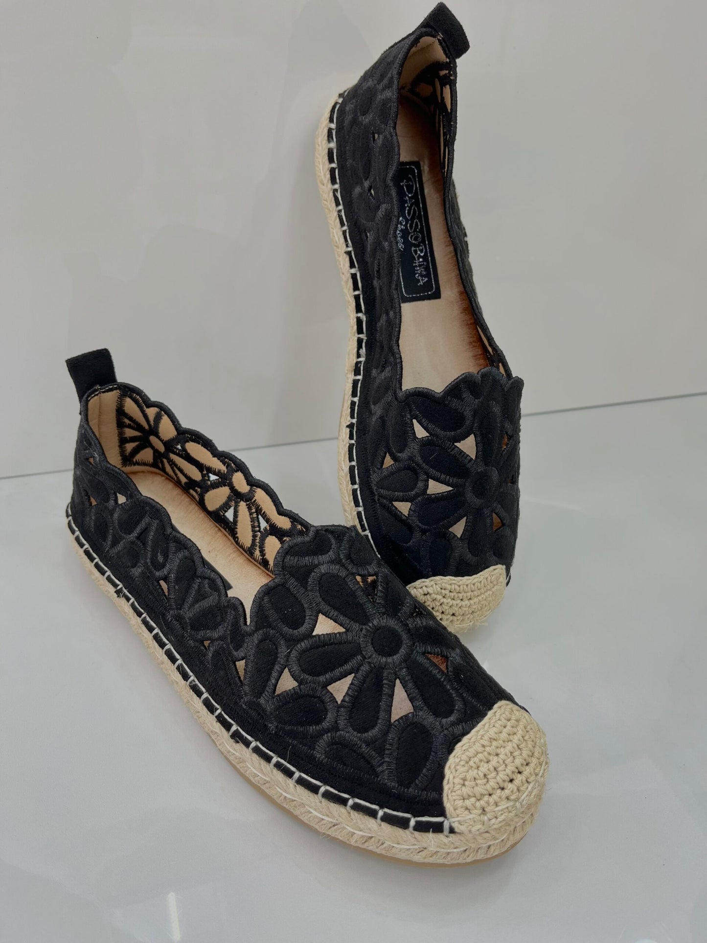 Flat Espadrilles με Διάτρητο Σχέδιο Black