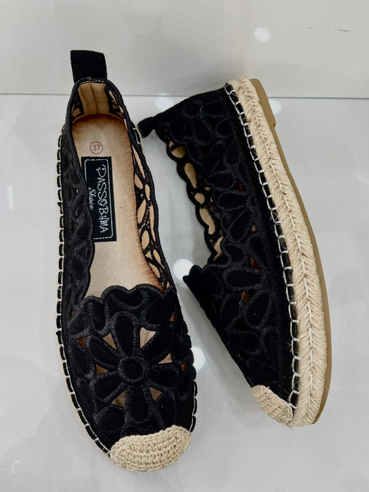 Flat Espadrilles με Διάτρητο Σχέδιο Black