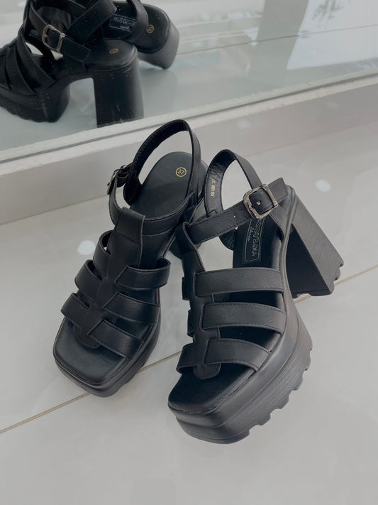 Ψηλό Πέδιλο με Τρακτερωτό Τακούνι Black