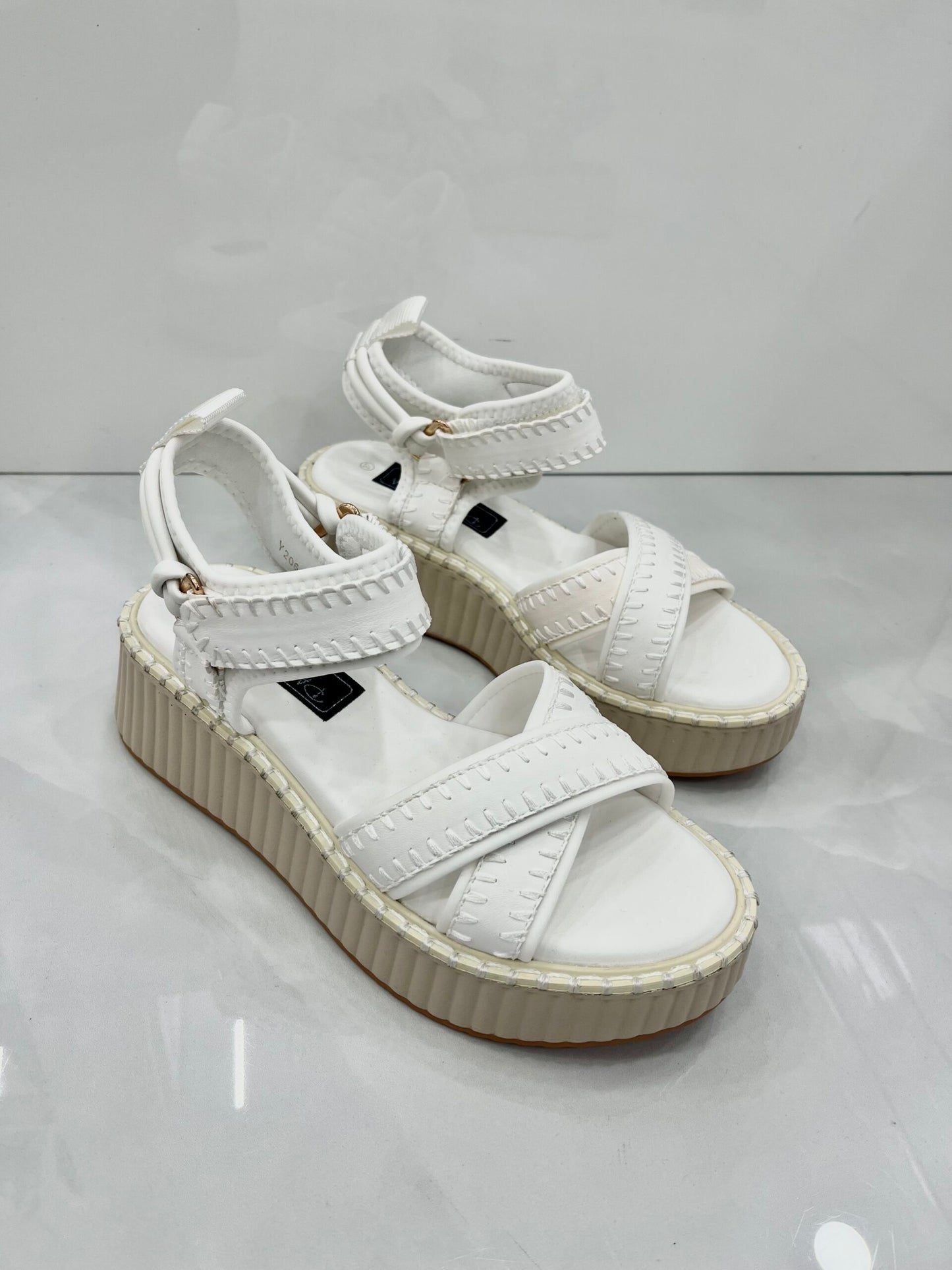 Flatform Sandals με Ριγέ Σόλα White