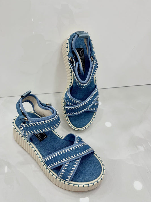 Flatform Sandals με Ριγέ Σόλα Blue
