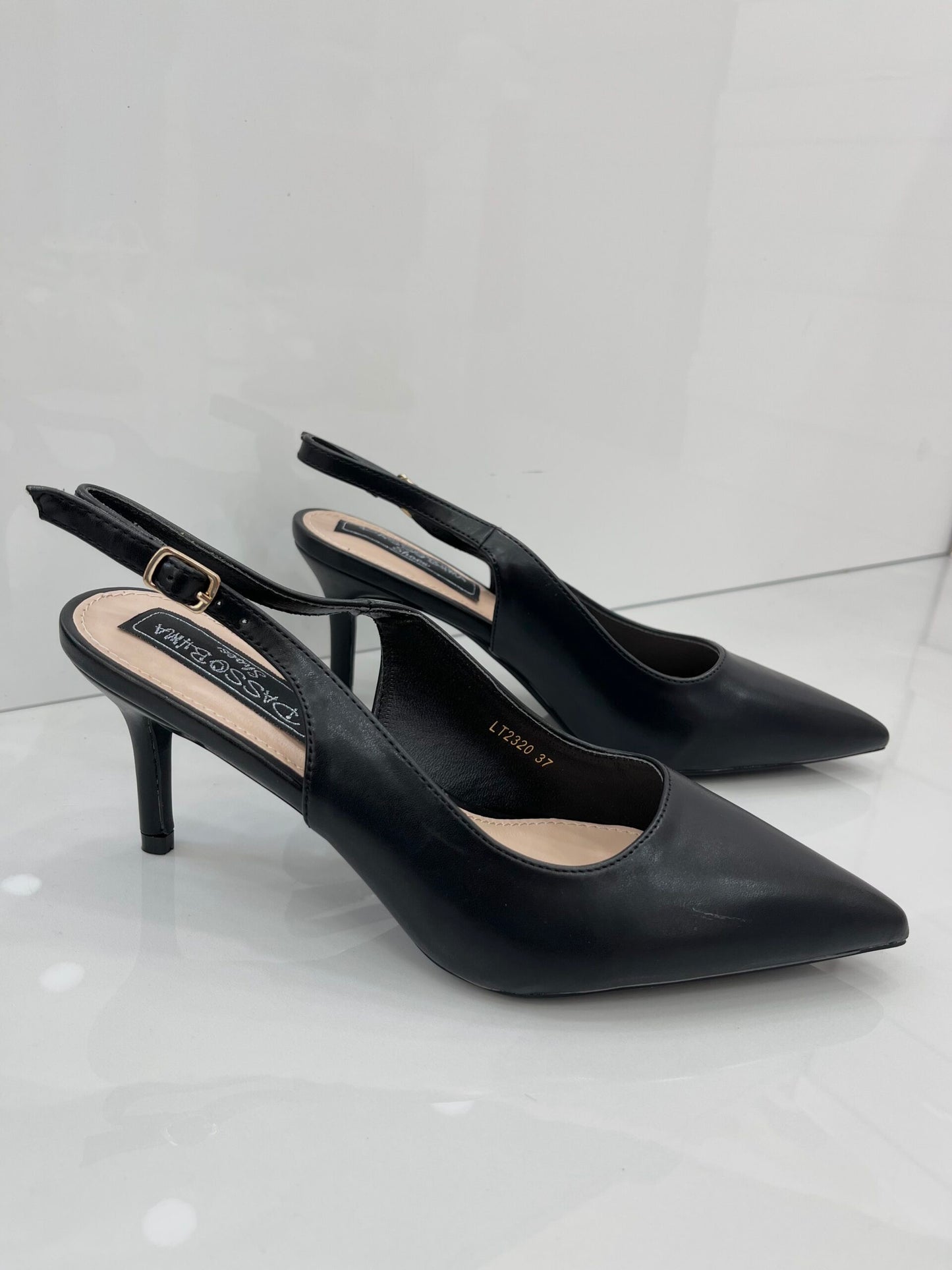 Γόβα με Λεπτό Μεσαίο Τακούνι Black
