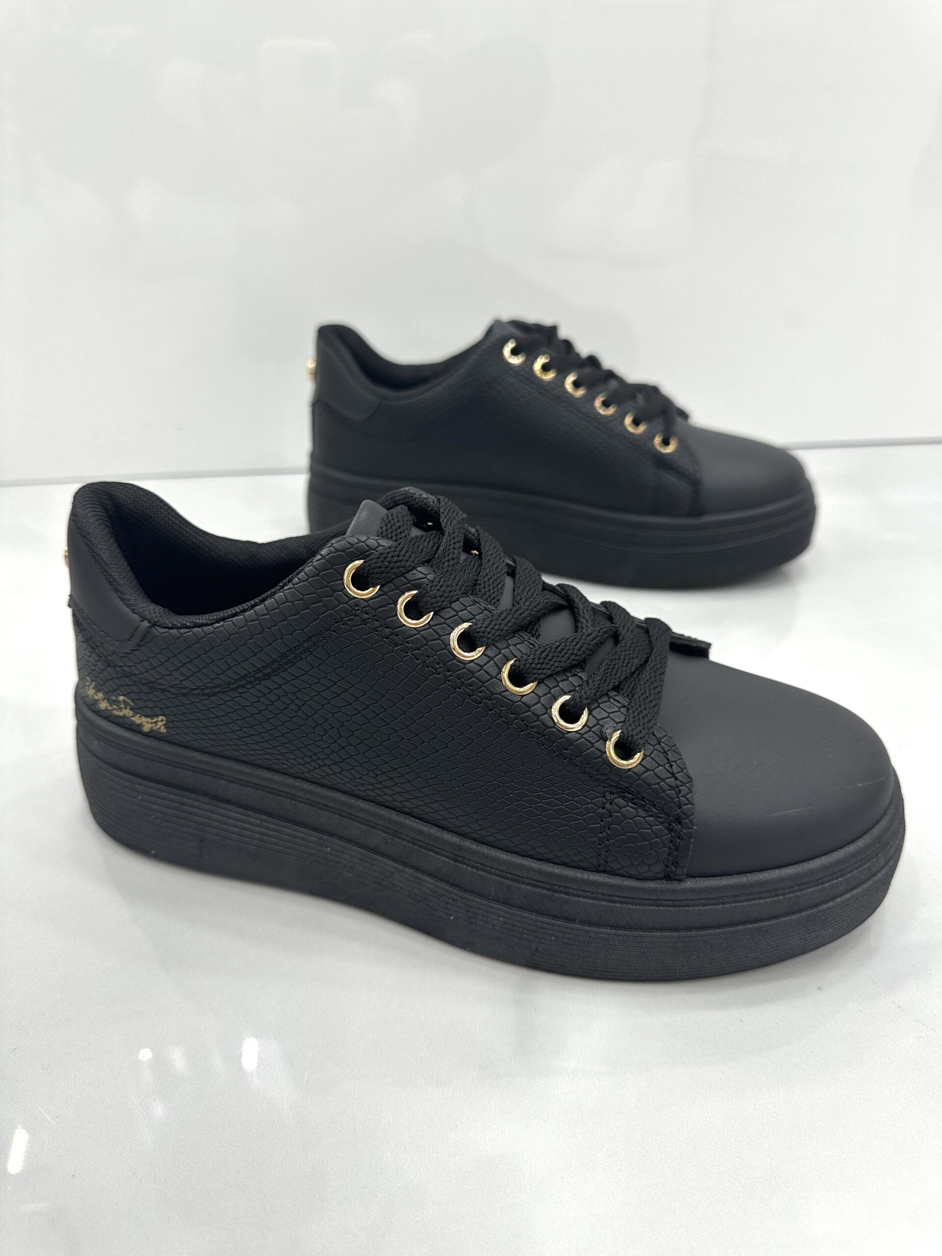 Sneakers Simple Δίσολο All Black