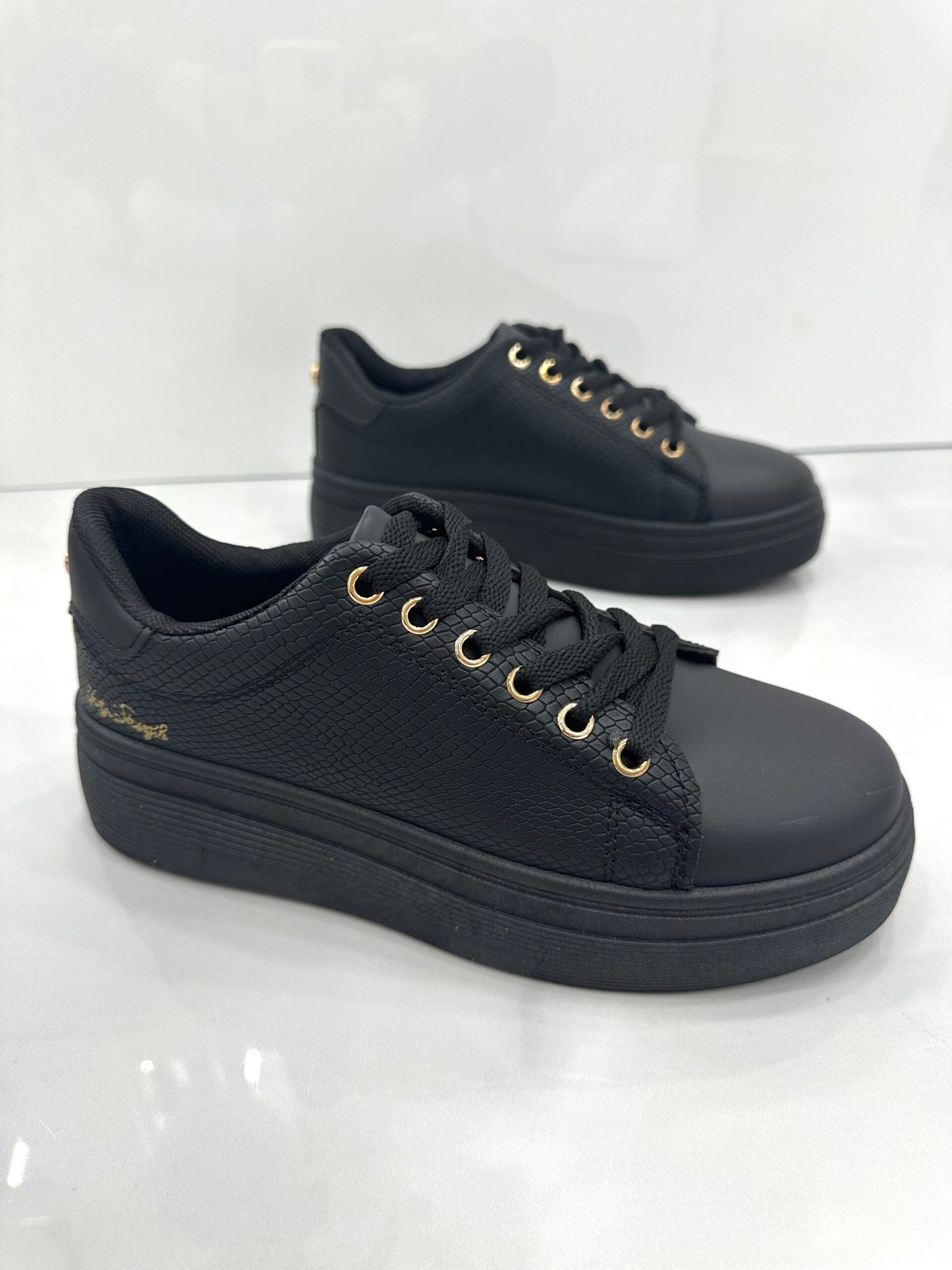 Sneakers Simple Δίσολο All Black