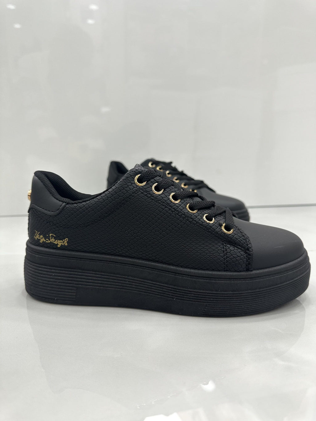 Sneakers Simple Δίσολο All Black