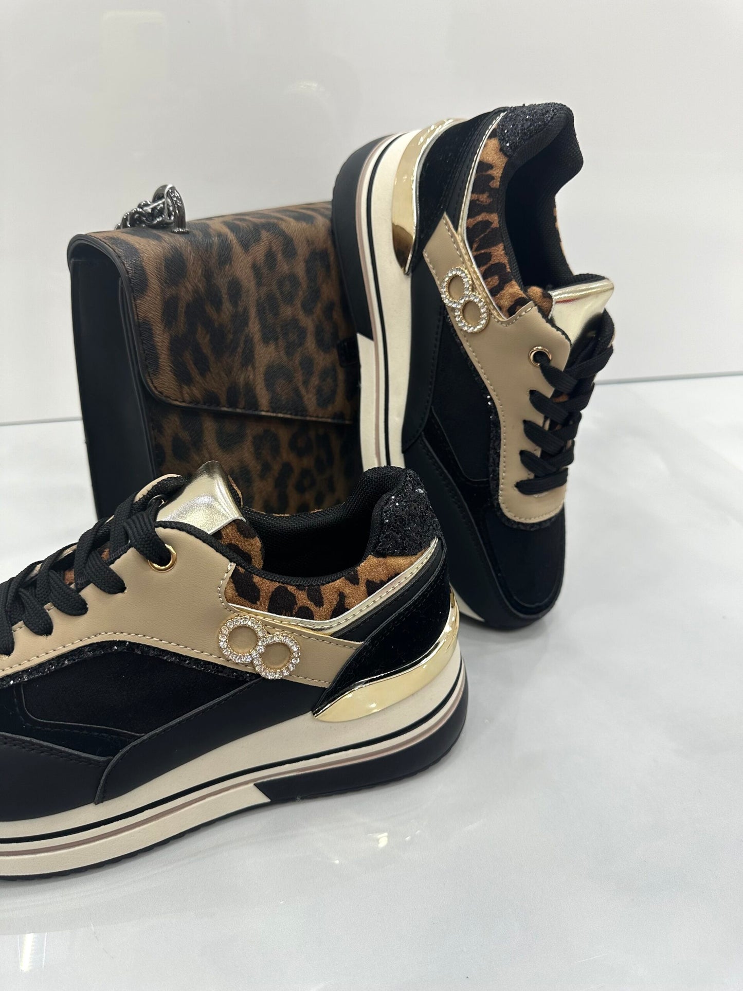 Sneaker με Υπερυψωμένο Πάτο και Leopard Λεπτομέρειες Black
