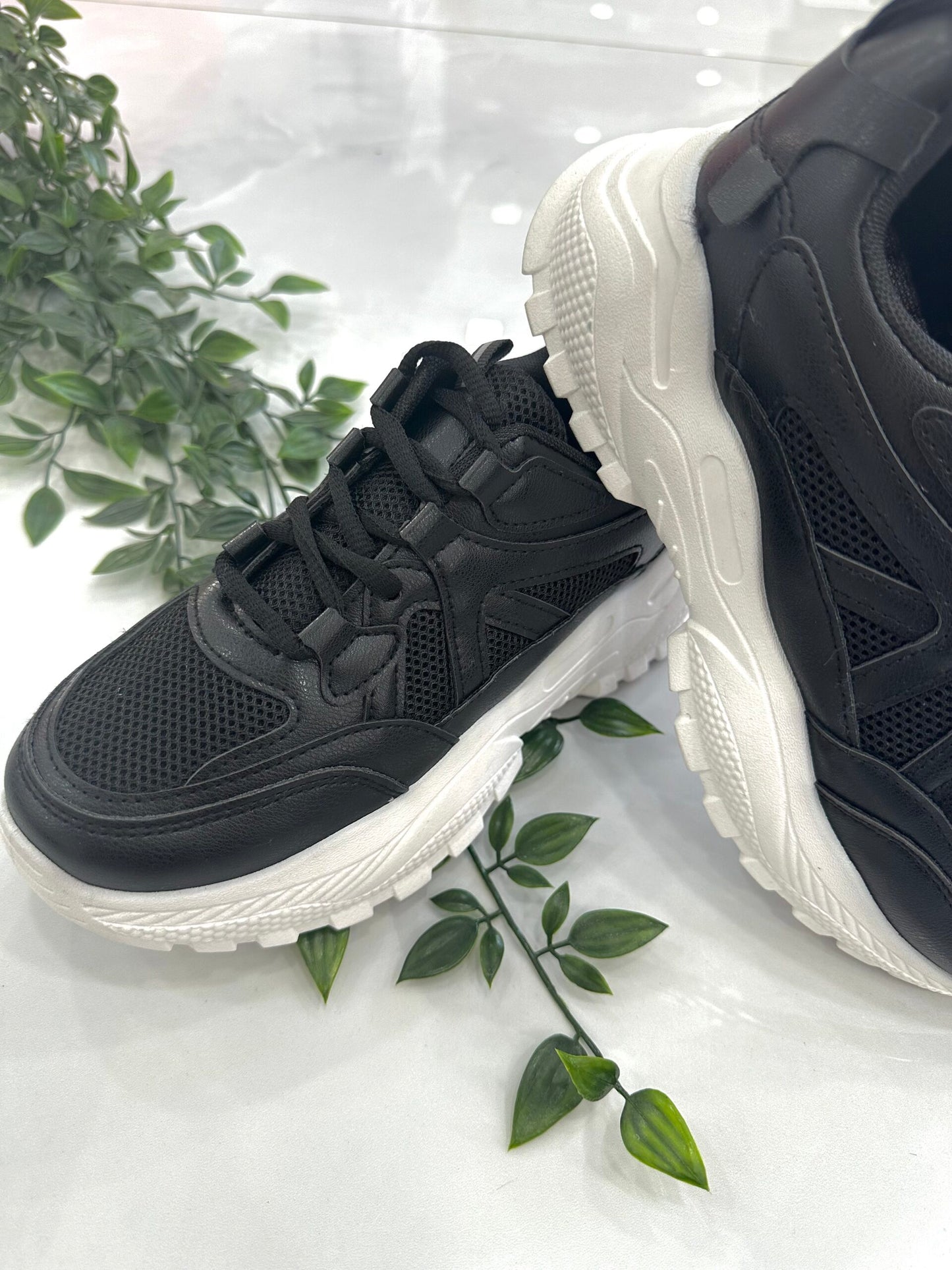 Classic Modern Sneaker Δίσολο Black/White