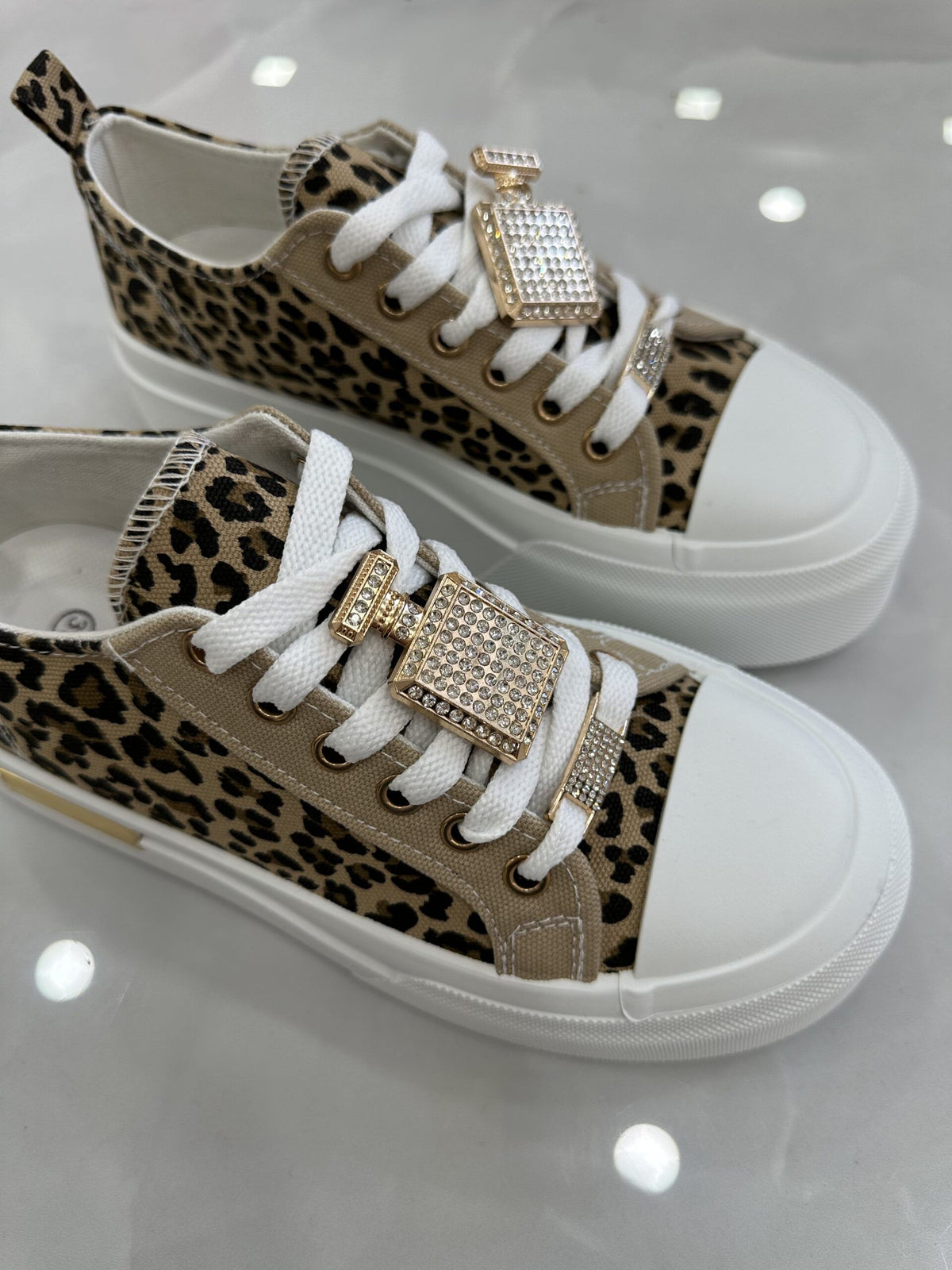 Sneaker Σταράκι με Σχέδιο Leopard