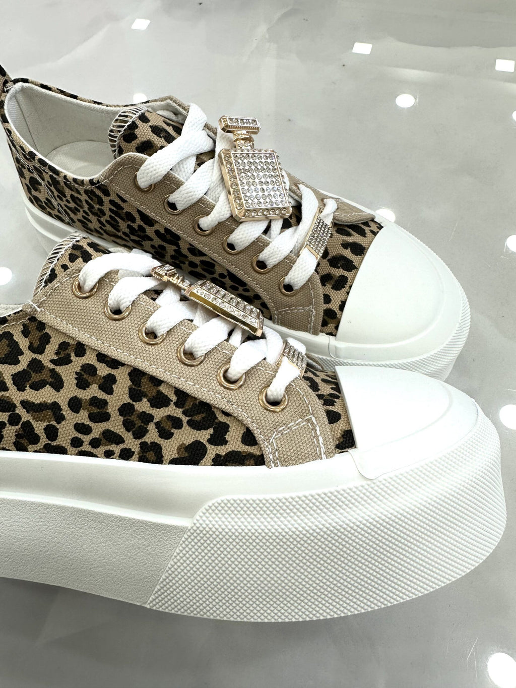 Sneaker Σταράκι με Σχέδιο Leopard