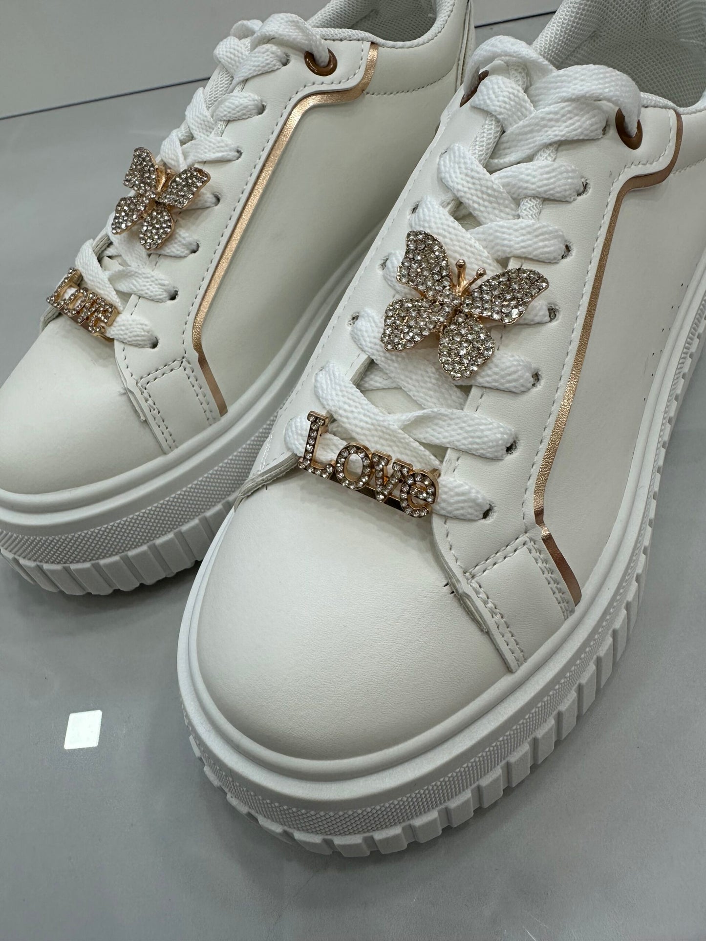 Sneaker Δίσολο Με Χρυσές Λεπτομέρειες White