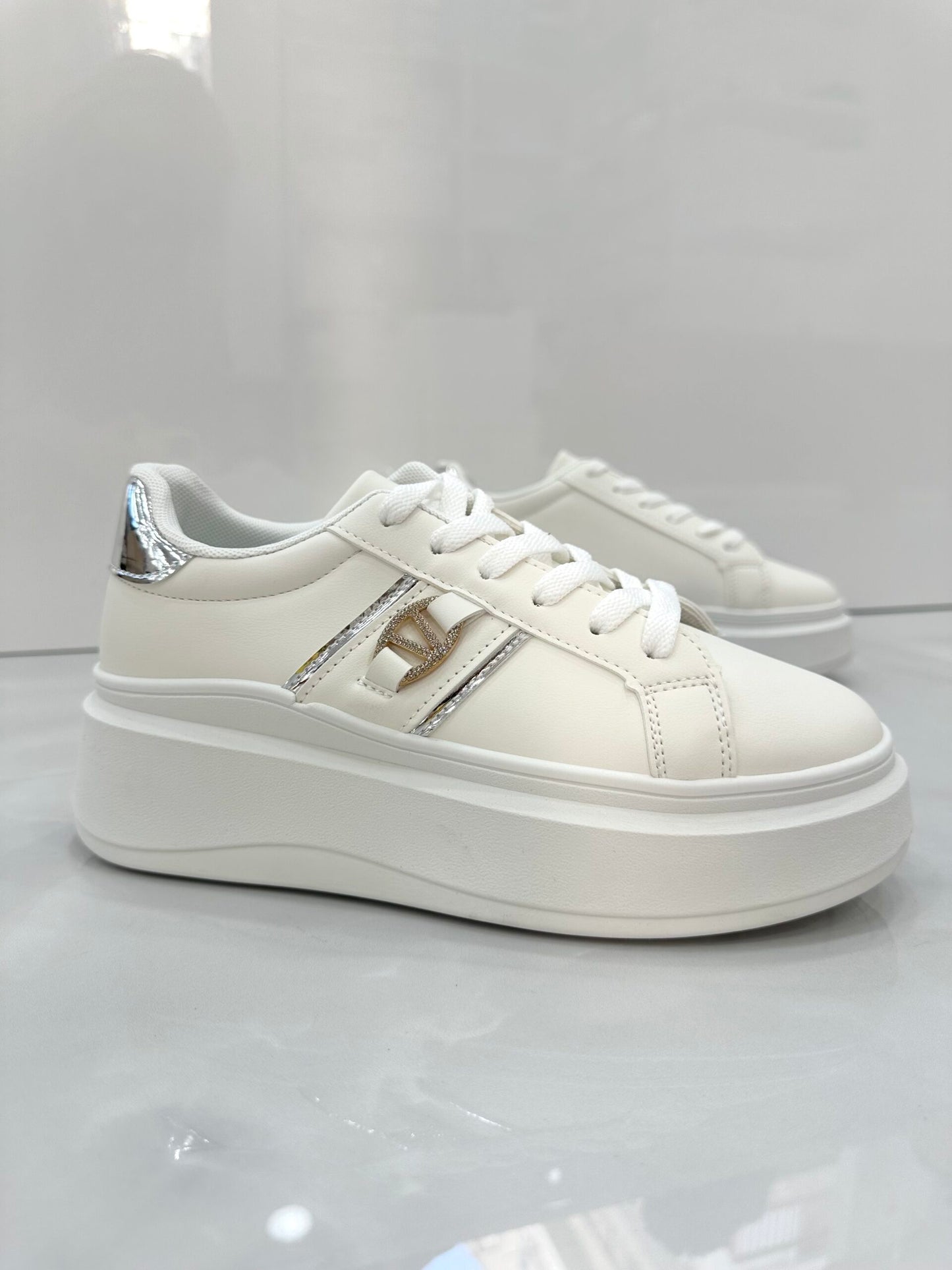 Sneaker Δίσολο με Ασημί Λεπρομέρειες Vol.2 White