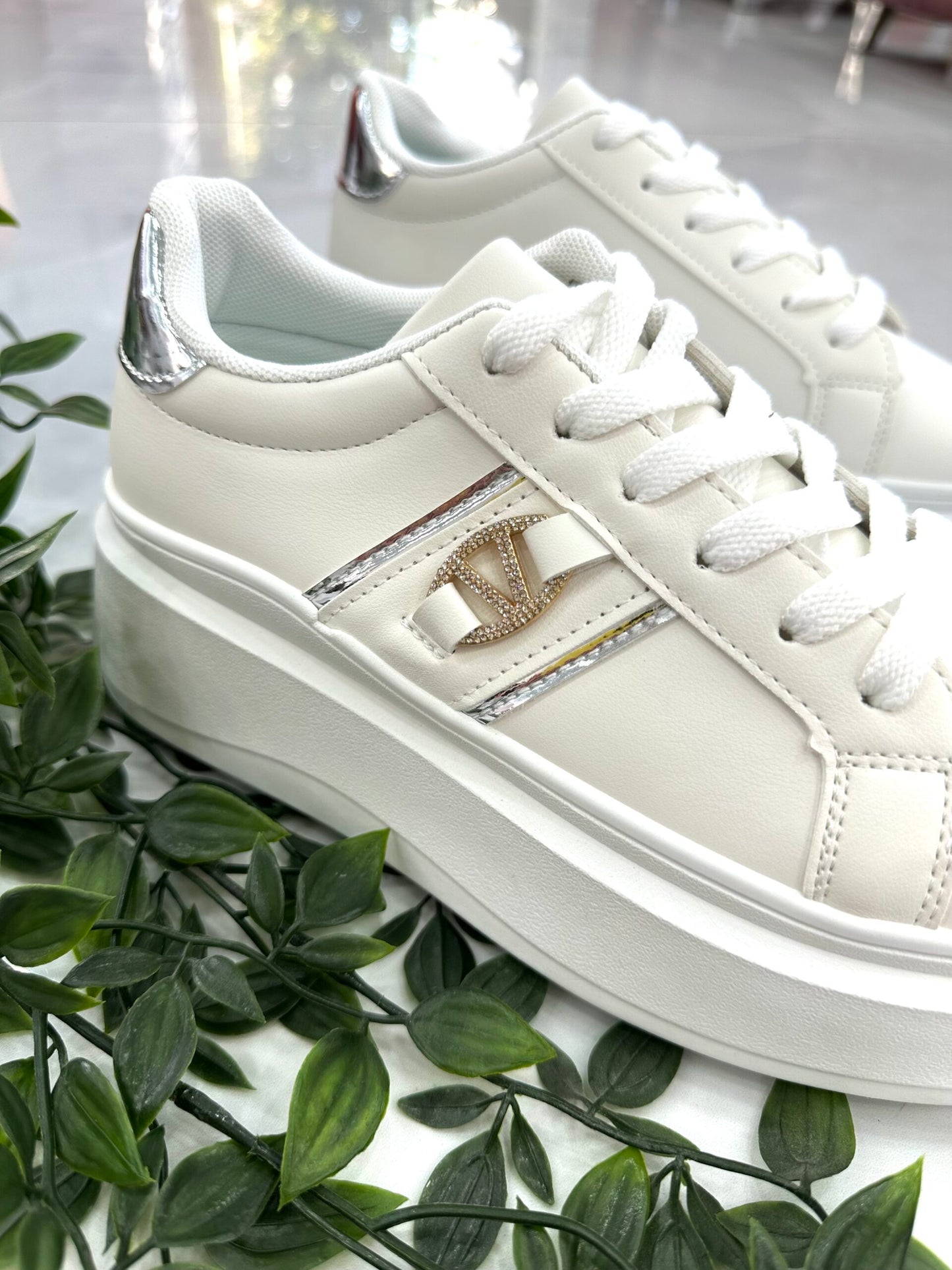 Sneaker Δίσολο με Ασημί Λεπρομέρειες Vol.2 White