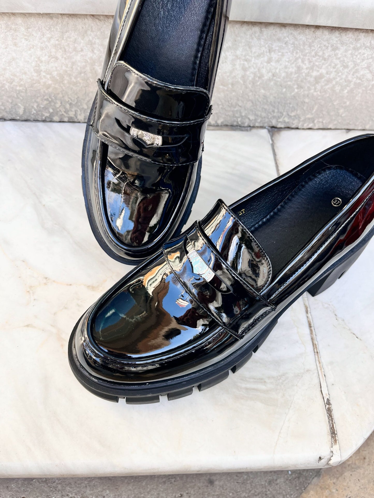 Loafers με Τακούνι BLACK