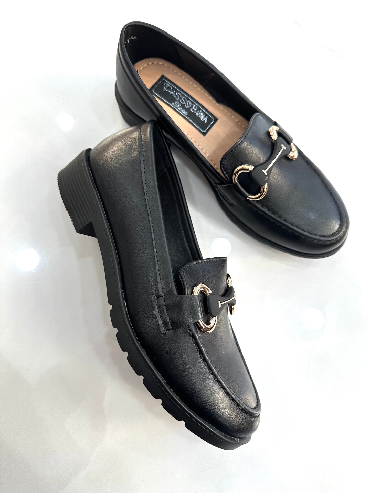 Μαλακά Μοκασίνια με Χρυσή Τόκα Black