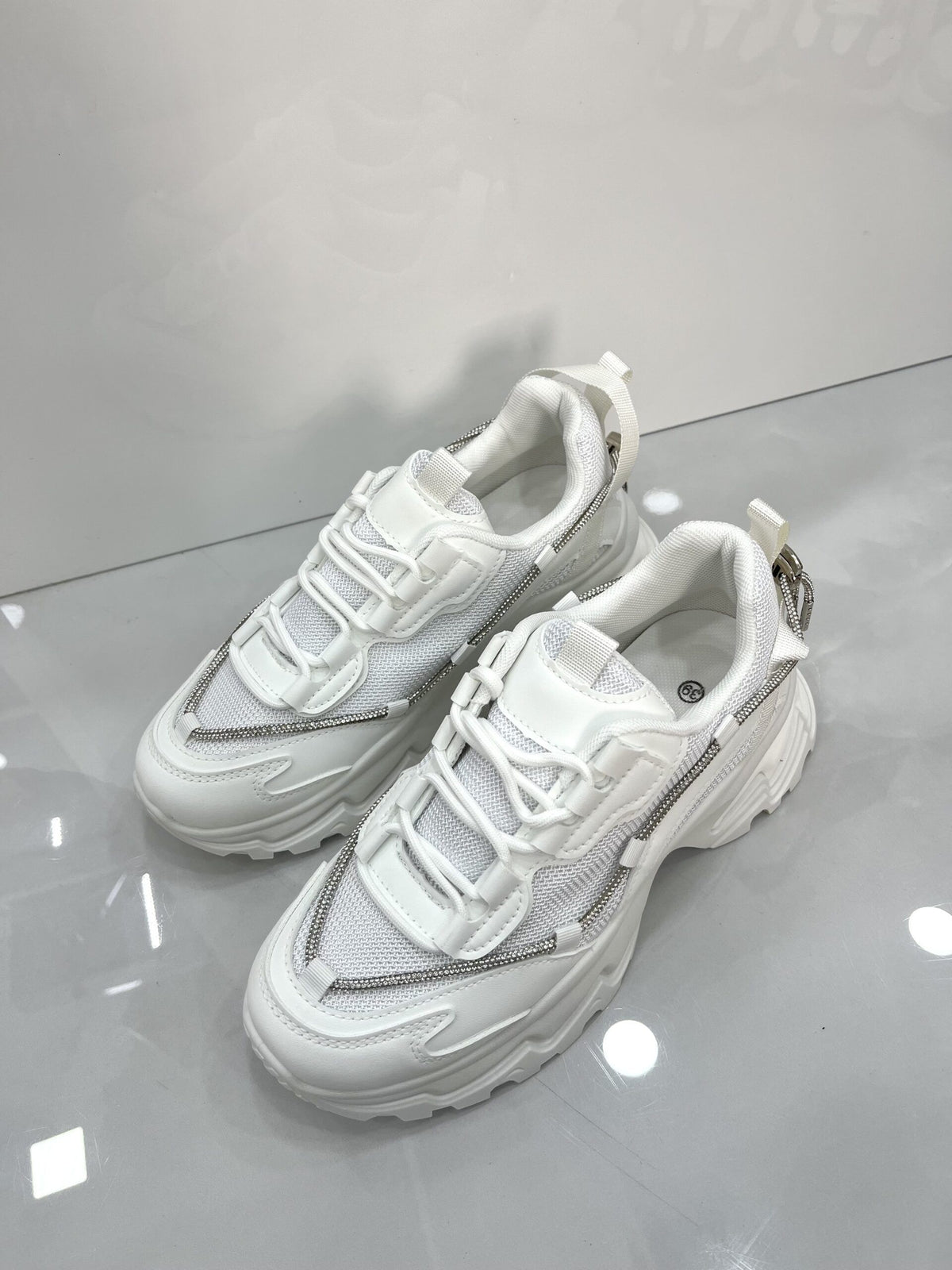 Sneakers με Τρακτερωτό Πάτο και Strass White