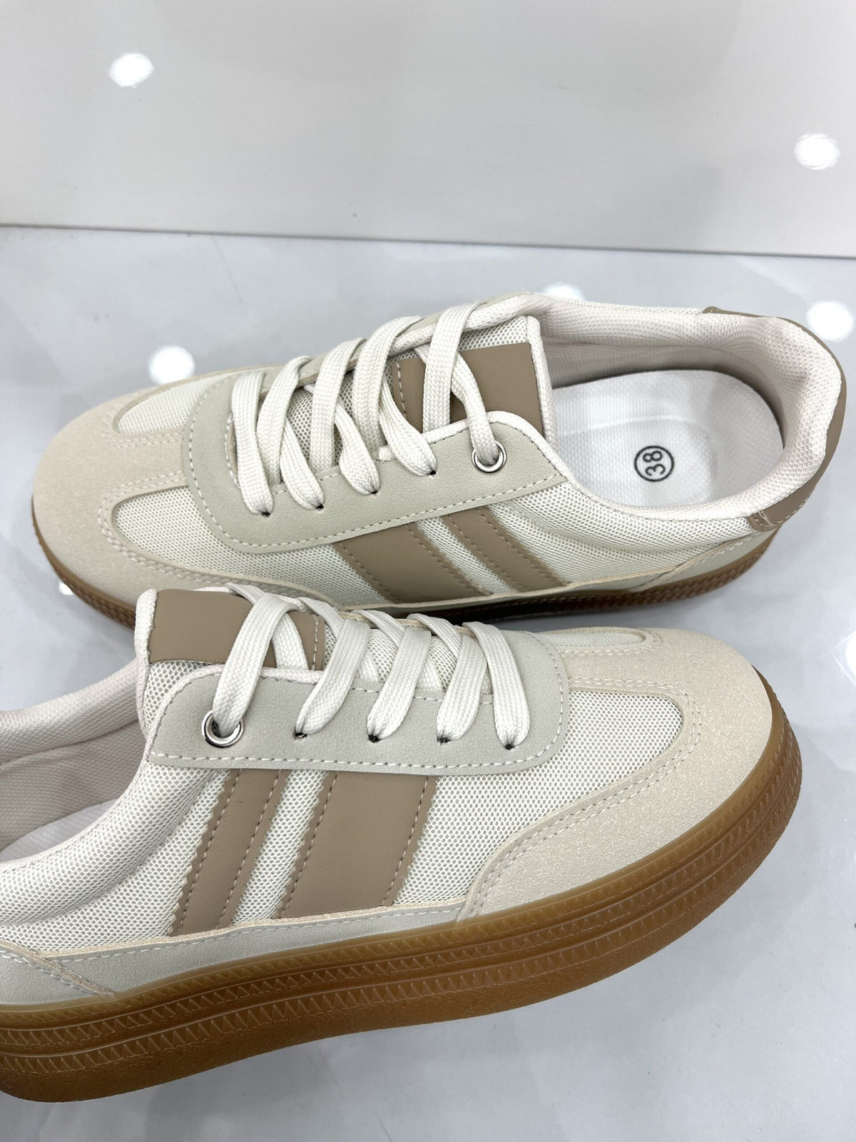 Sneakers με Κρεπ Σόλα Beige/White